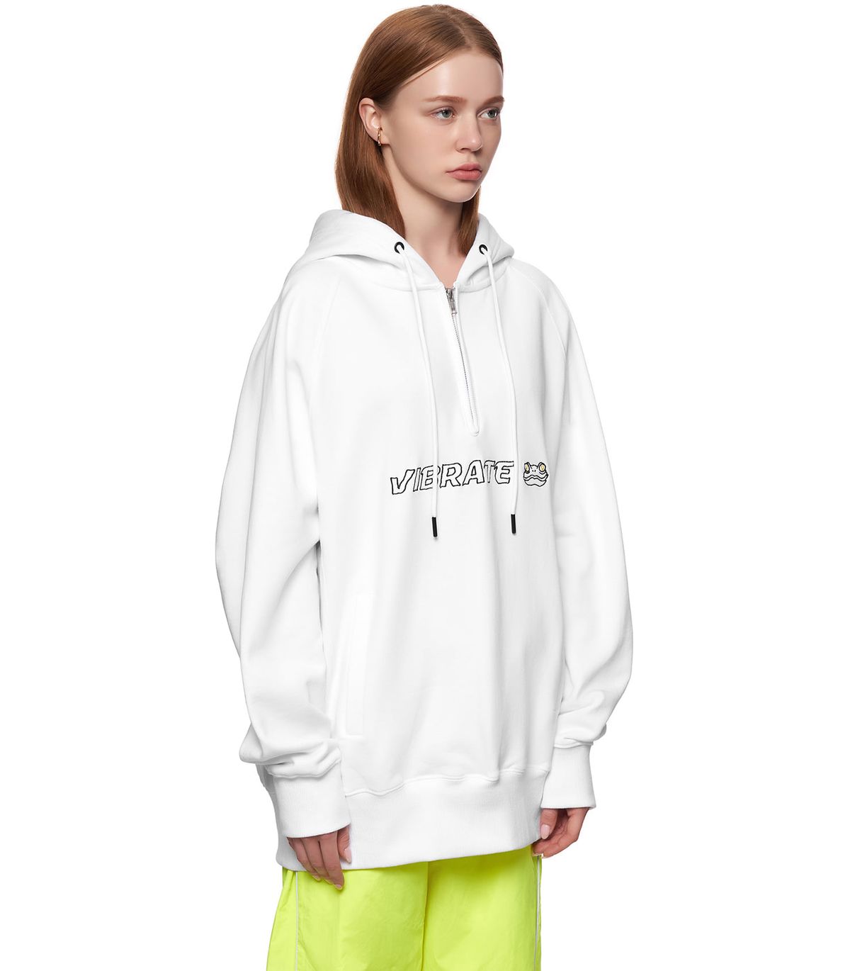 바이브레이트(VIBRATE) SHAMAN FROG LOGO HALF ZIP HOODIE (WHITE)