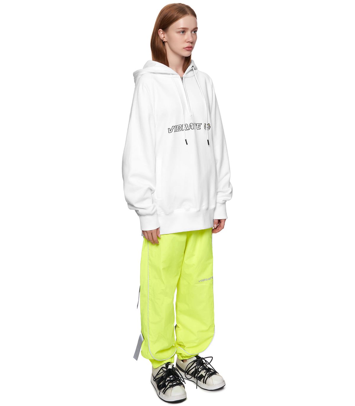 바이브레이트(VIBRATE) SHAMAN FROG LOGO HALF ZIP HOODIE (WHITE)