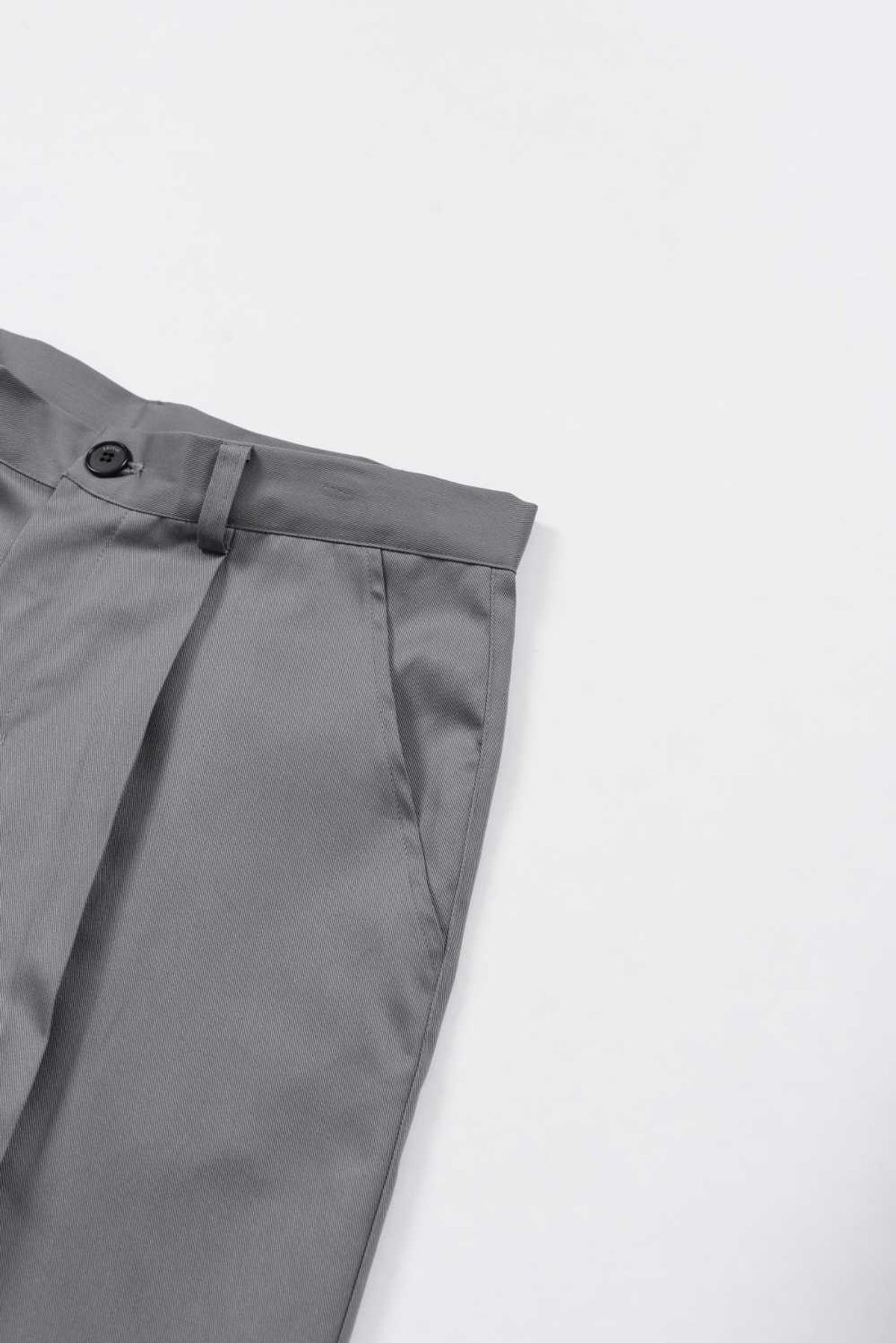 261이유아이(261EUI) BACK LOW POCKET PANTS GRAY