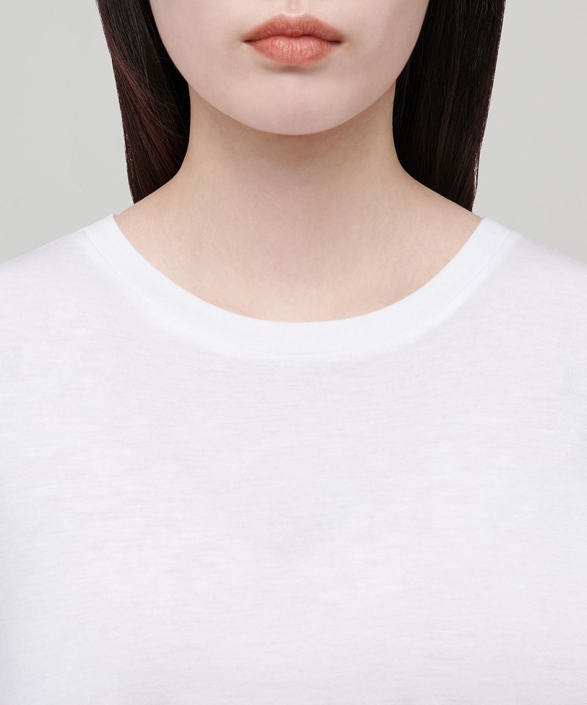 무신사 스탠다드 우먼(MUSINSA STANDARD WOMAN) 우먼즈 텐셀 실키 긴소매 티셔츠 [화이트]