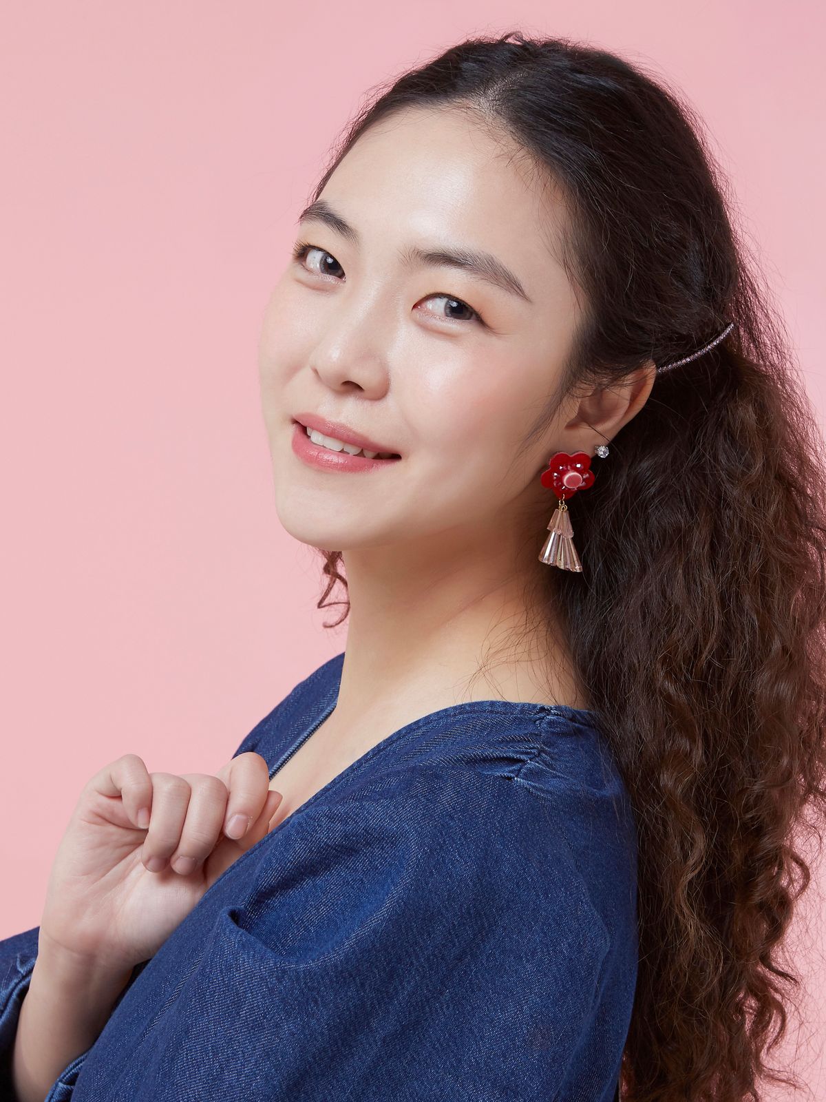 레이지앤크레이지(LAZY N CRAZY) 레드 꽃 송치 크리스탈 귀걸이