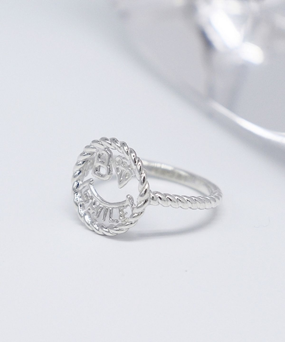 봉보(BONBEAU) BONBEA Kitsch coin smile Ring 코인 스마일 꼬임 반지