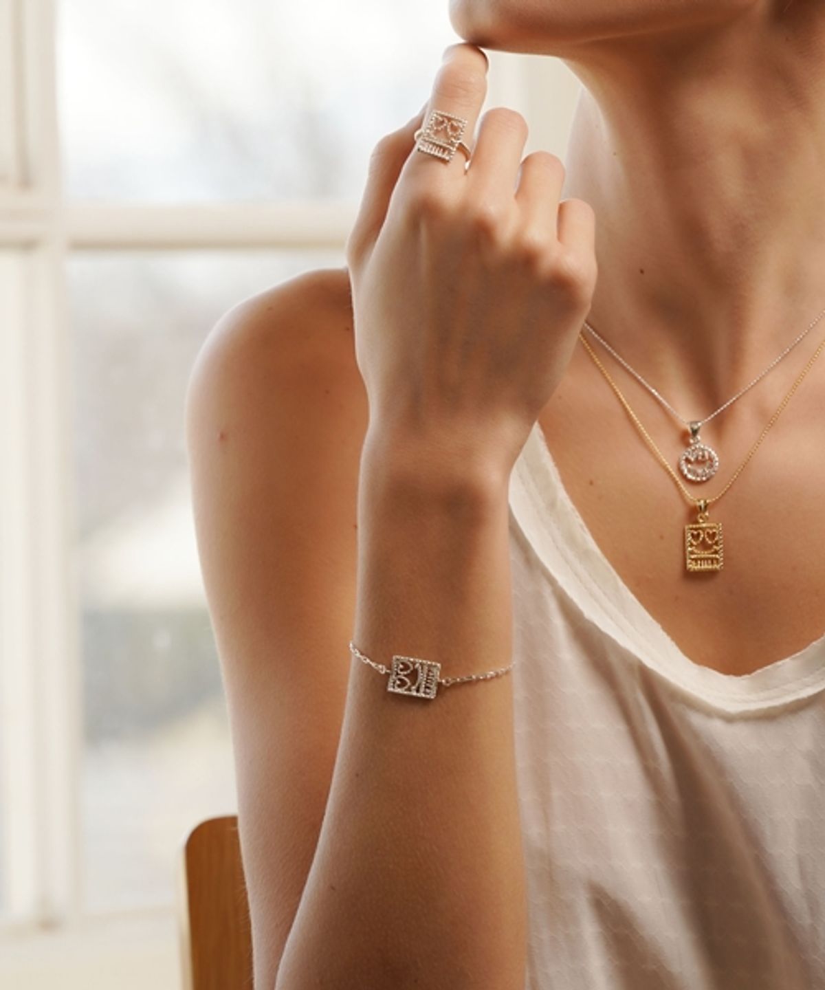 봉보(BONBEAU) Kitsch smile chain Bracelet 실버 스마일 체인팔찌