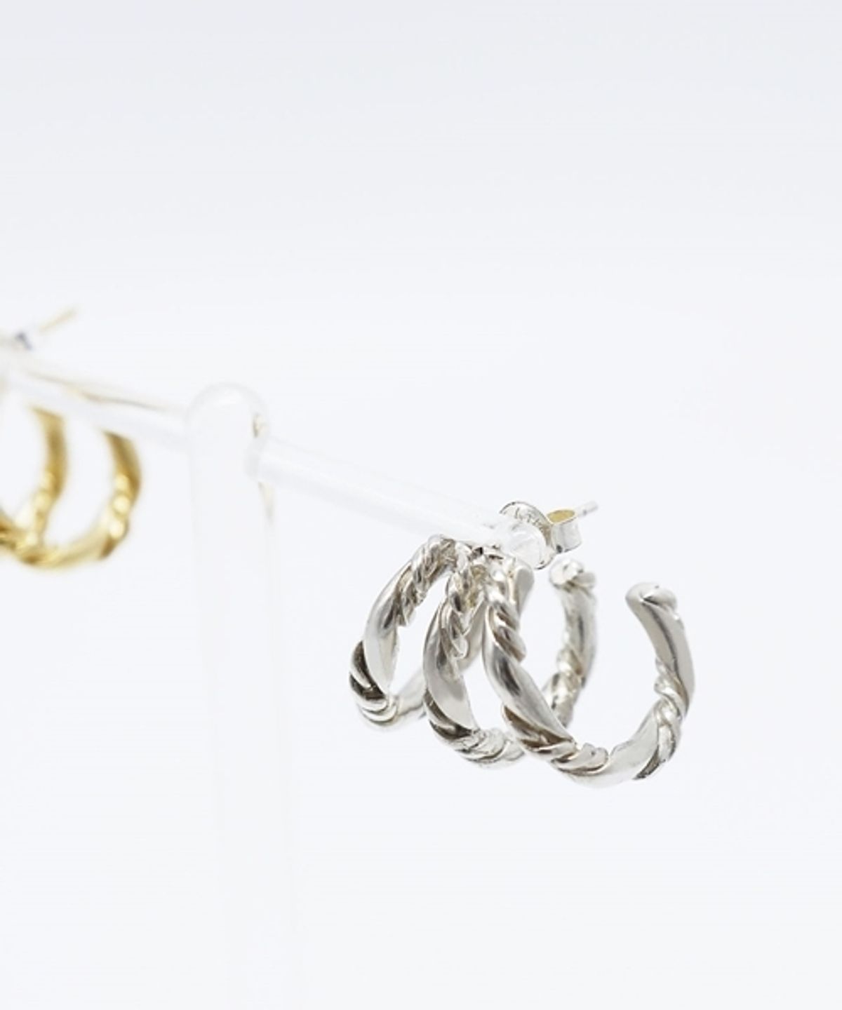 봉보(BONBEAU) Merry double twist hoop Earrings 트위스트링 꼬임 귀걸이