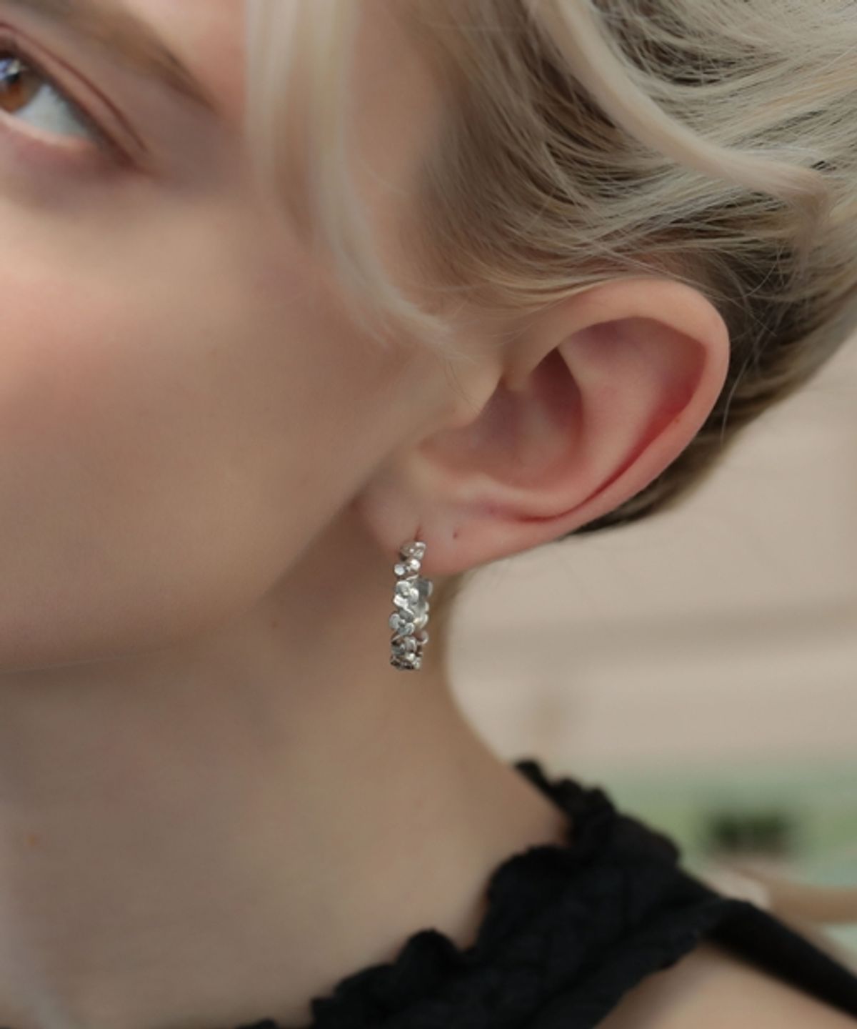 봉보(BONBEAU) Camellia simple Earrings 까멜리아 은침 심플 귀걸이