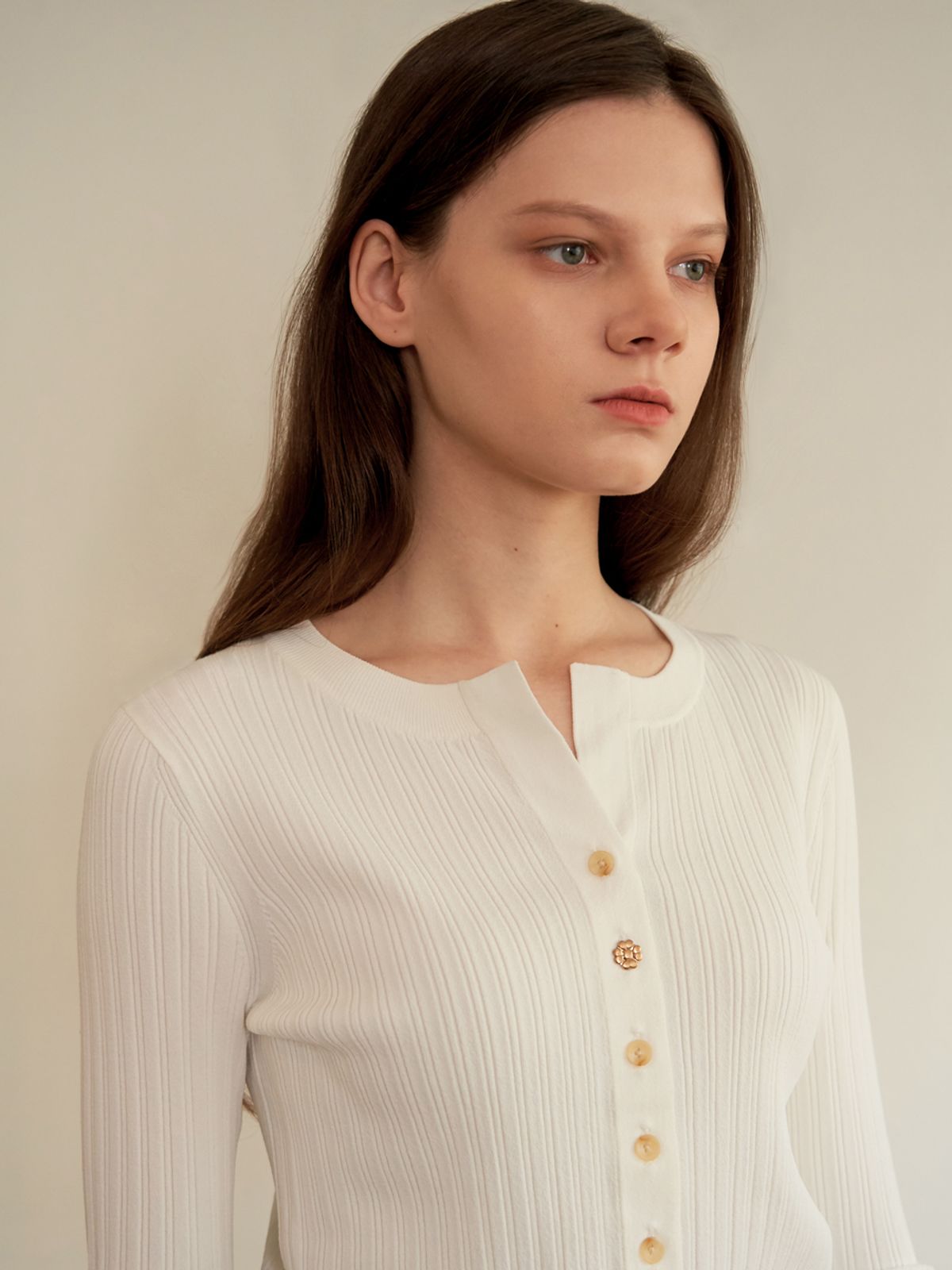 앳코너(ATCORNER) SLIMFIT RIB KNIT CARDIGAN WHITE (AESW0E004IV)