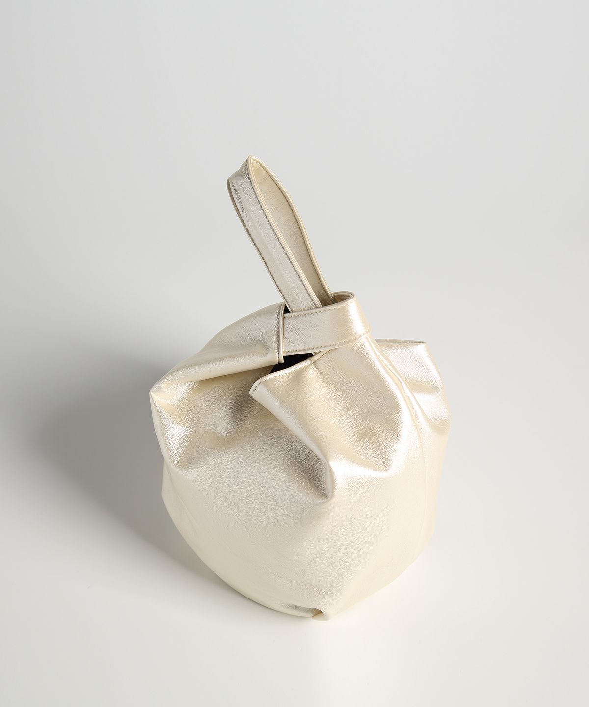 옐로우스톤(YELLOWSTONE) Dumpling wrist bag - Pearl