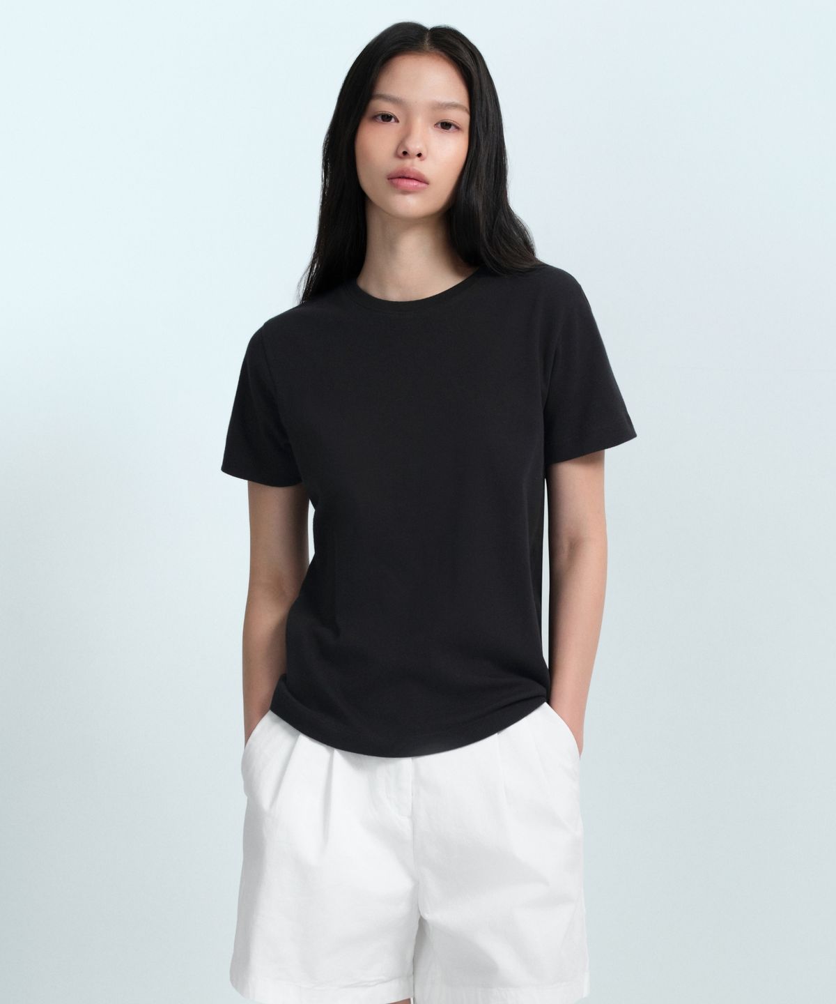무신사 스탠다드 우먼(MUSINSA STANDARD WOMAN) 우먼즈 베이식 크루 넥 티셔츠 [블랙]