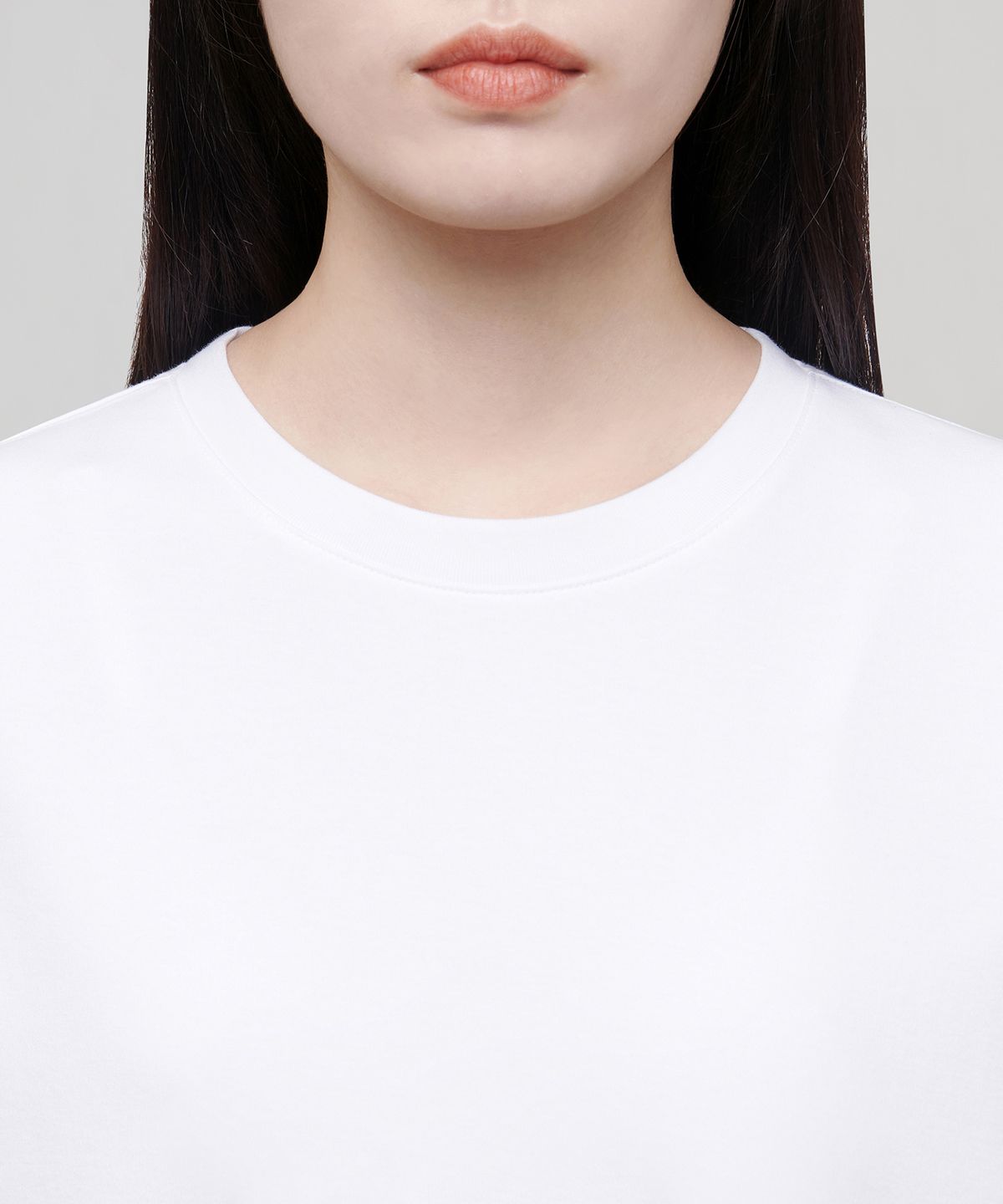 무신사 스탠다드 우먼(MUSINSA STANDARD WOMAN) 우먼즈 릴렉스 핏 크루 넥 티셔츠 [화이트]
