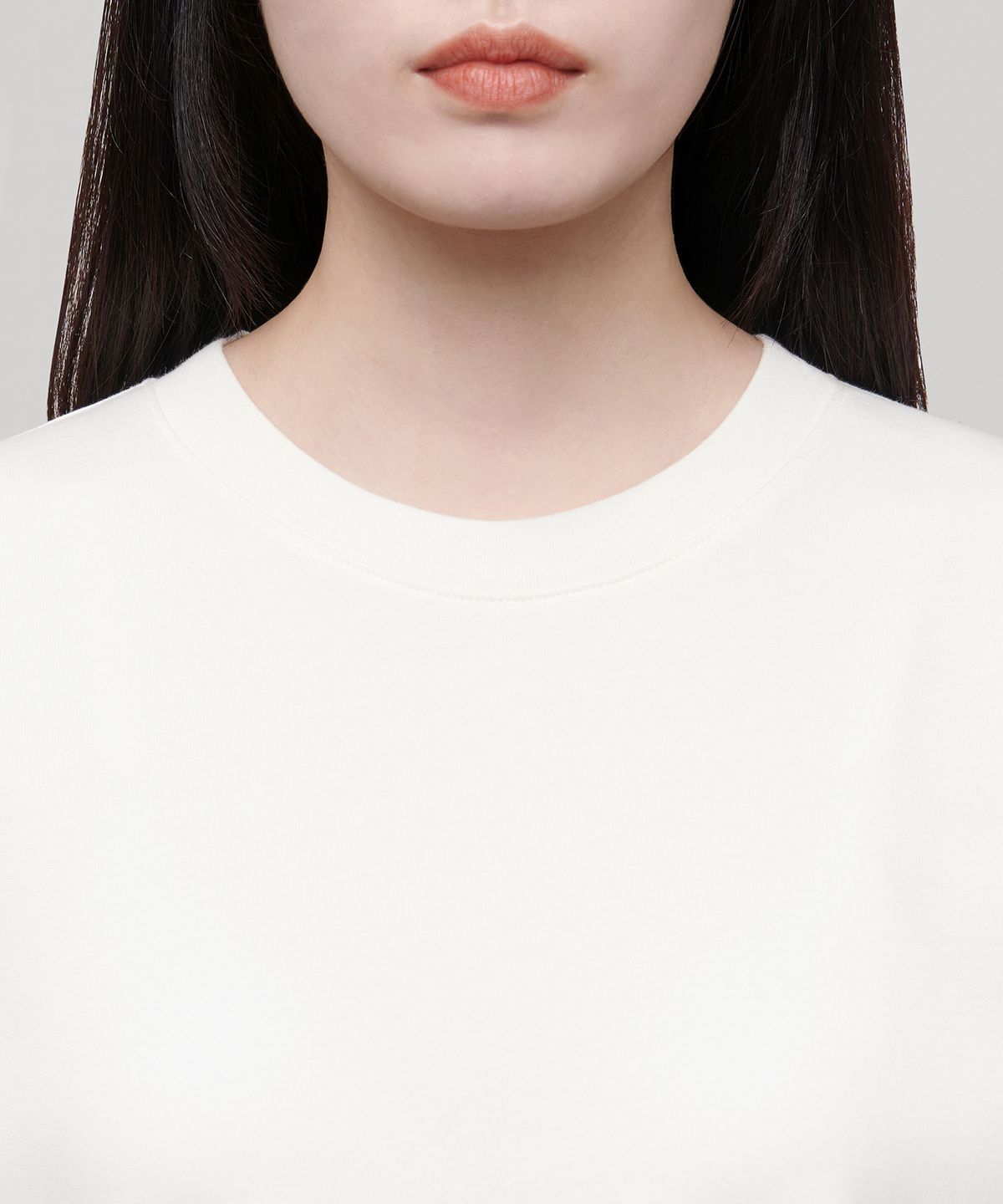 무신사 스탠다드 우먼(MUSINSA STANDARD WOMAN) 우먼즈 릴렉스 핏 크루 넥 티셔츠 [크림]