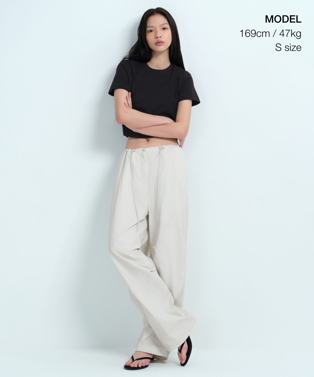 무신사 스탠다드 우먼(MUSINSA STANDARD WOMAN) 우먼즈 크루 넥 크롭 티셔츠 [블랙]