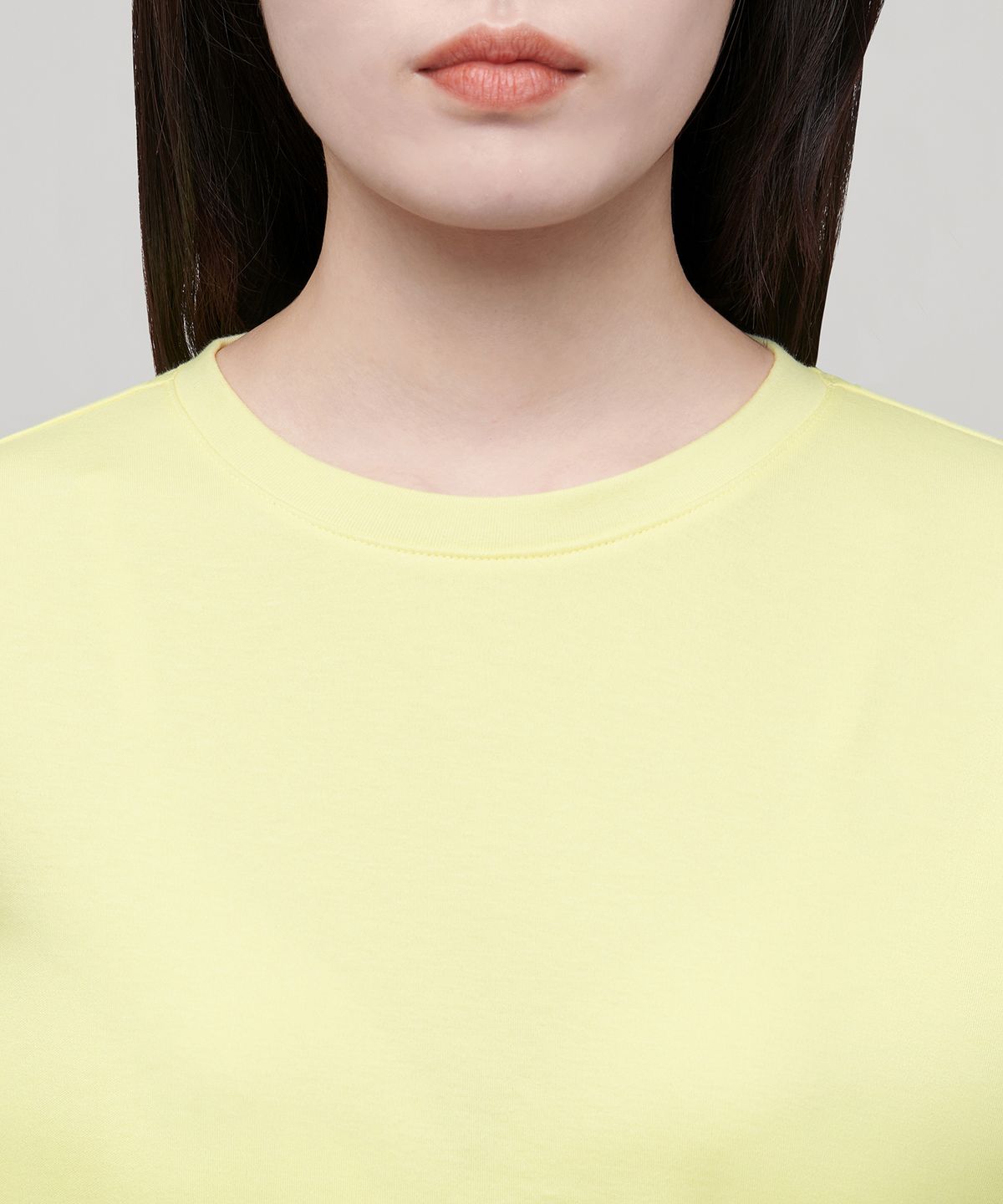 무신사 스탠다드 우먼(MUSINSA STANDARD WOMAN) 우먼즈 크루 넥 크롭 티셔츠 [레몬]