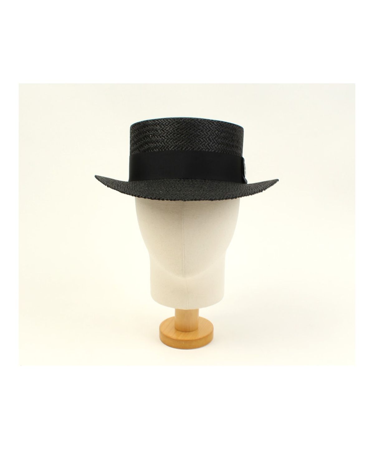 유니버셜 케미스트리(UNIVERSAL CHEMISTRY) Black Flat Short Panama Hat 파나마햇