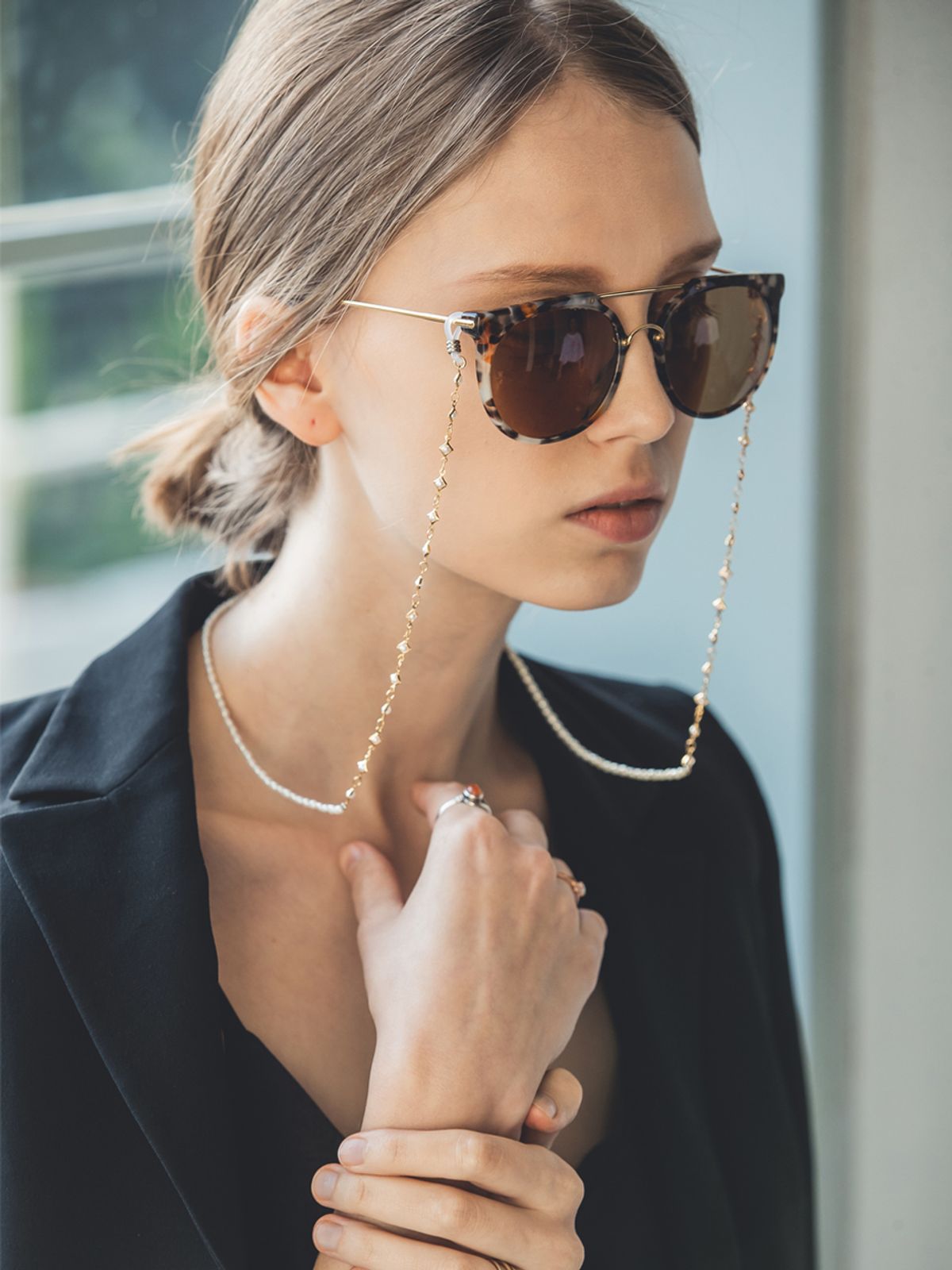 오키디루포(OCCHI DI LUPO) Stella pearl Glasses strap