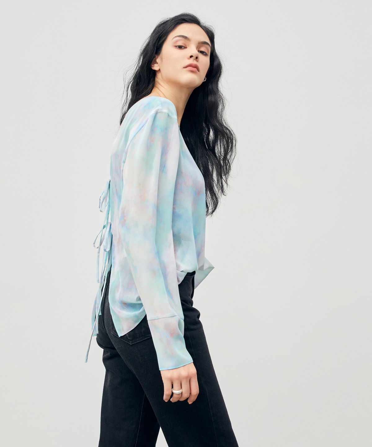 온느(ONNE) Watercolor See-through Blouse Mint
