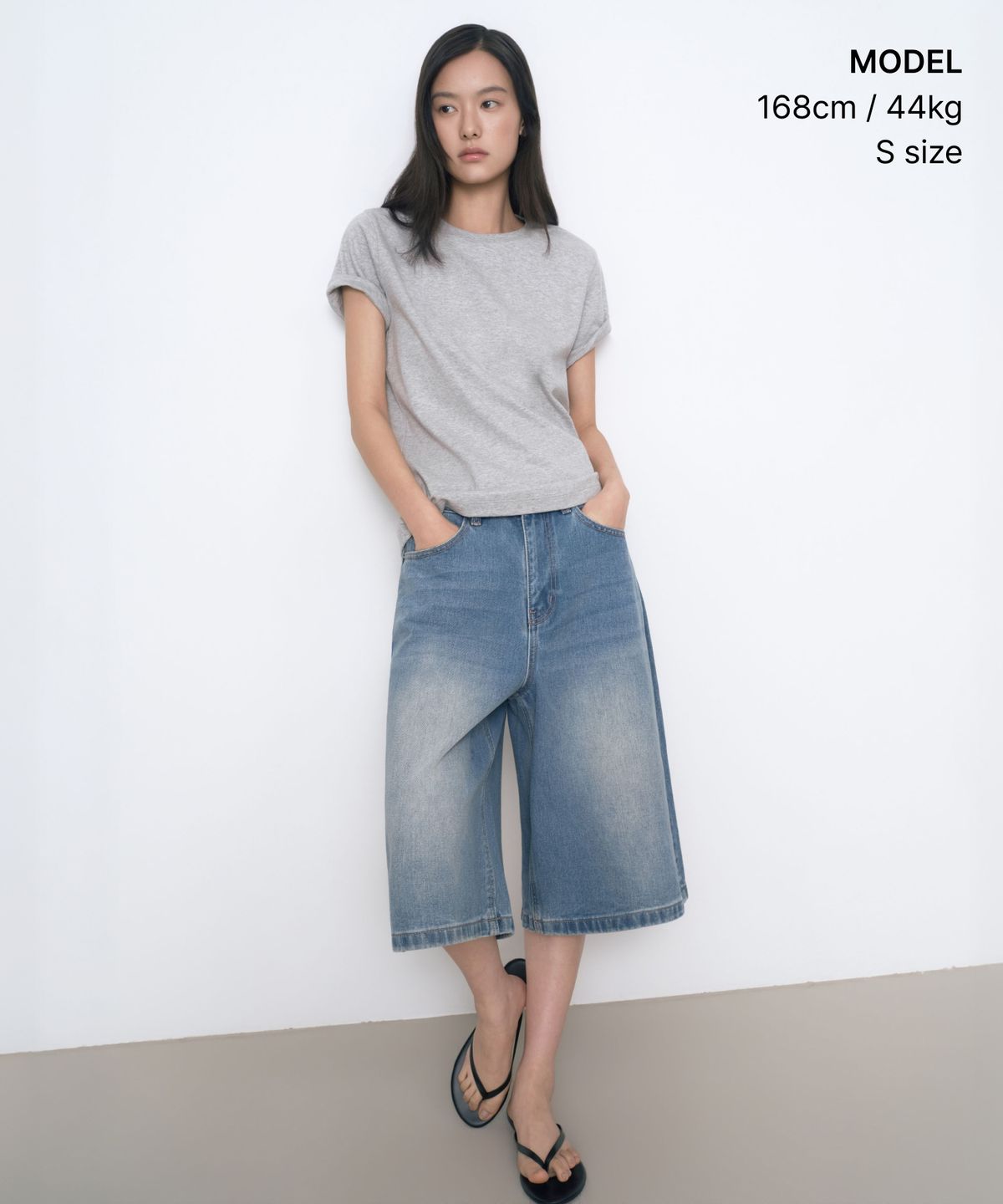 무신사 스탠다드 우먼(MUSINSA STANDARD WOMAN) 우먼즈 베이식 크루 넥 티셔츠 [미디엄 그레이]