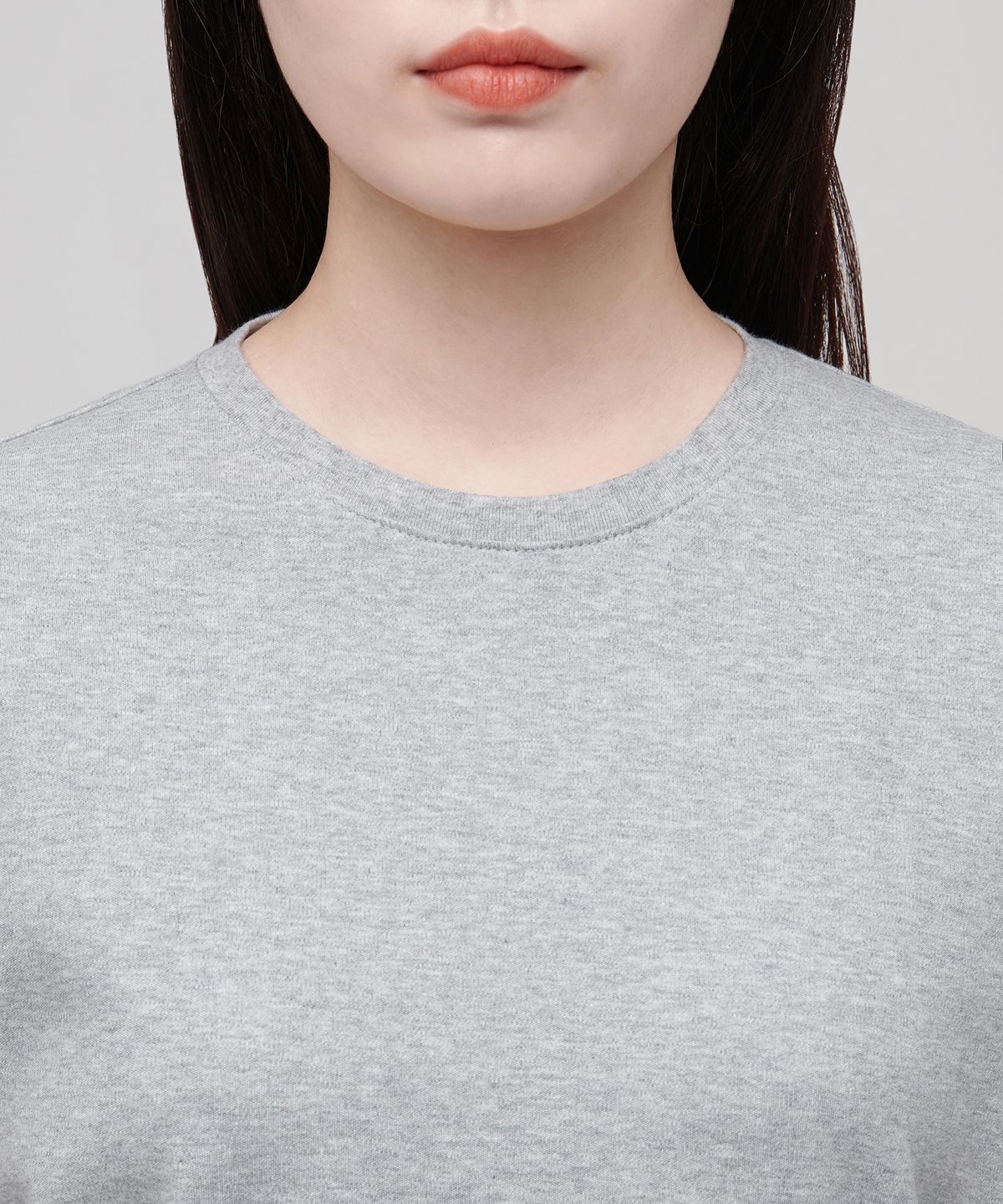 무신사 스탠다드 우먼(MUSINSA STANDARD WOMAN) 우먼즈 베이식 크루 넥 티셔츠 [미디엄 그레이]