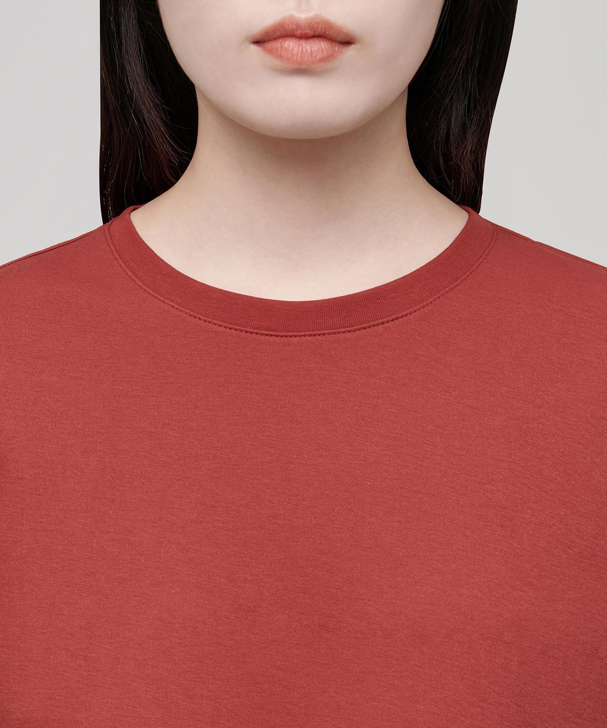 무신사 스탠다드 우먼(MUSINSA STANDARD WOMAN) 우먼즈 베이식 크루 넥 티셔츠 [브릭 레드]