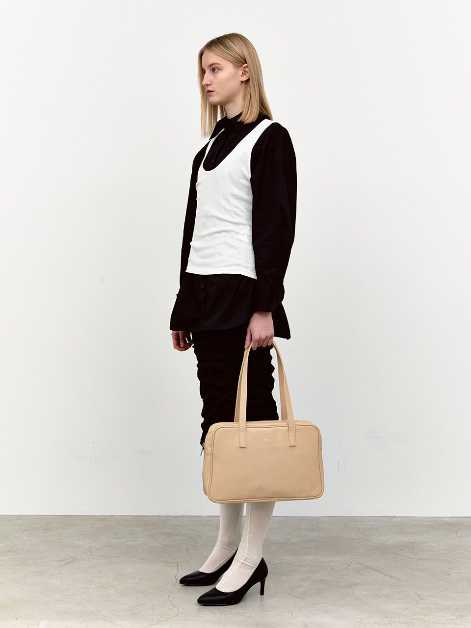 ☆人気☆【FILLINTHEBLANK】☆Trapezoid Middle Shoulder Ba.g☆ MUSINSA | FILLINTHEBLANK Trapezoid Middle Shoulder Bag (black)