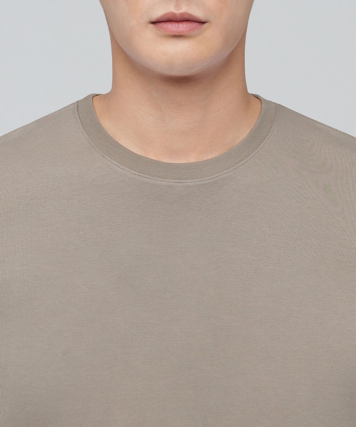 무신사 스탠다드(MUSINSA STANDARD) 릴렉스 핏 크루 넥 스트링 티셔츠 [더스티 베이지]