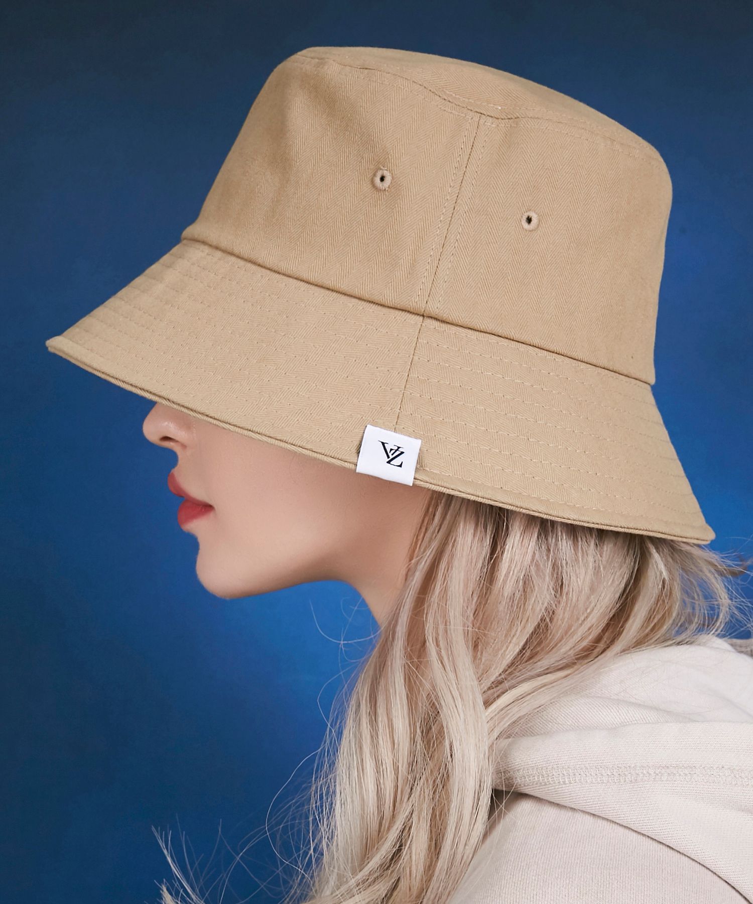 MUSINSA | VARZAR Herringbone Label Bucket Hat Beige