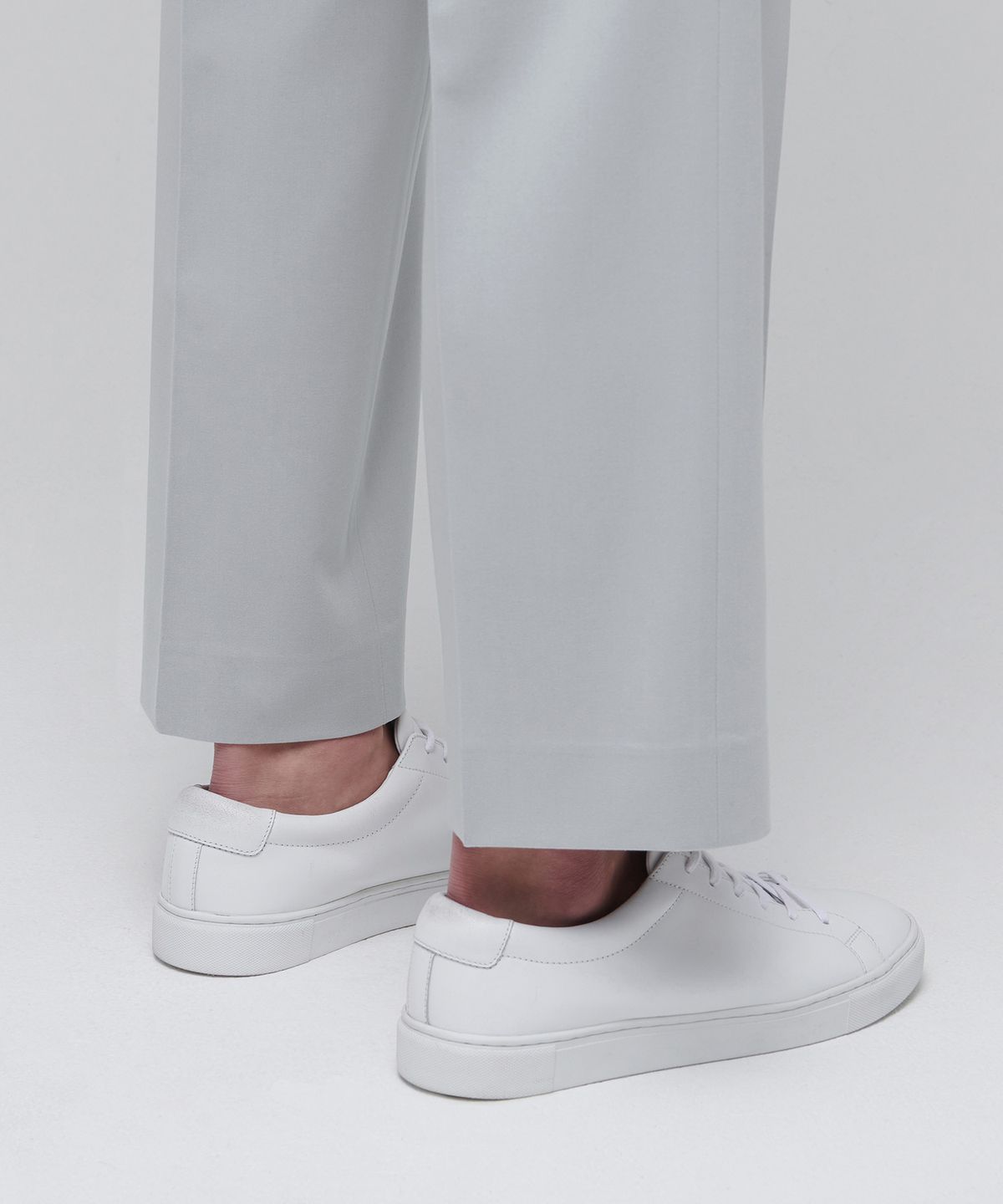 무신사 스탠다드(MUSINSA STANDARD) 와이드 히든 밴딩 크롭 슬랙스 [라이트 그레이]