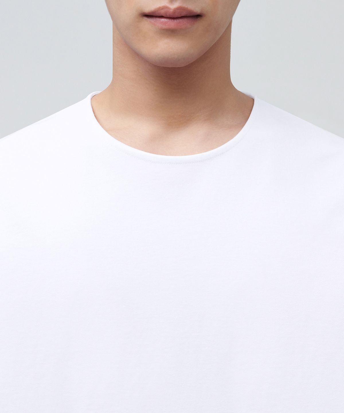 무신사 스탠다드(MUSINSA STANDARD) 폰테 릴렉스 핏 크루 넥 티셔츠 [화이트]