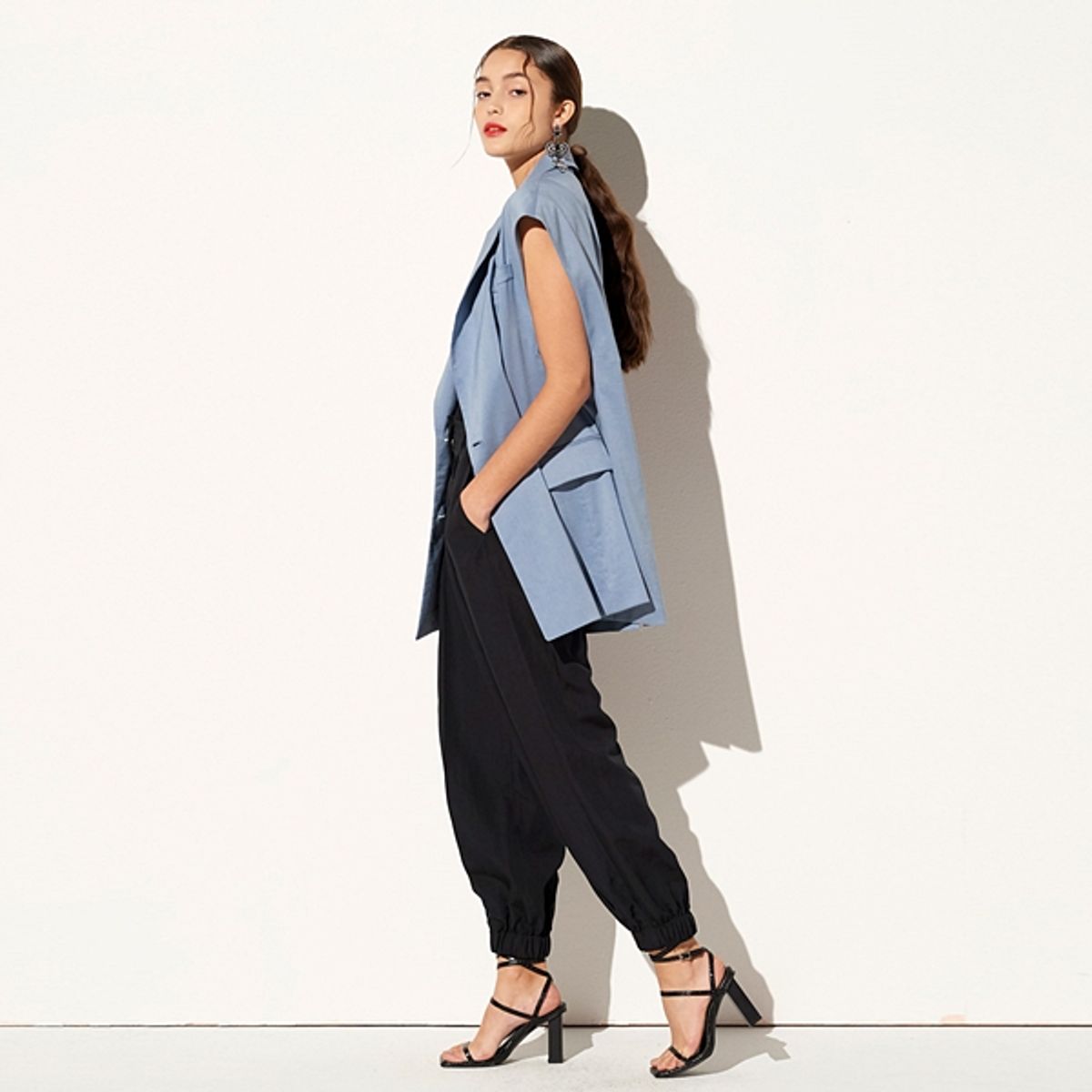핀블랙(PINBLACK) LINEN TAILORED VEST BLUE