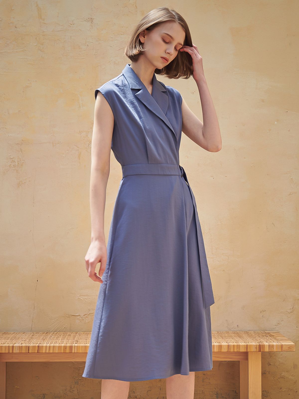 아쿠드(ACUD) Sleeveless Tailored Wrap One-Piece_Blue