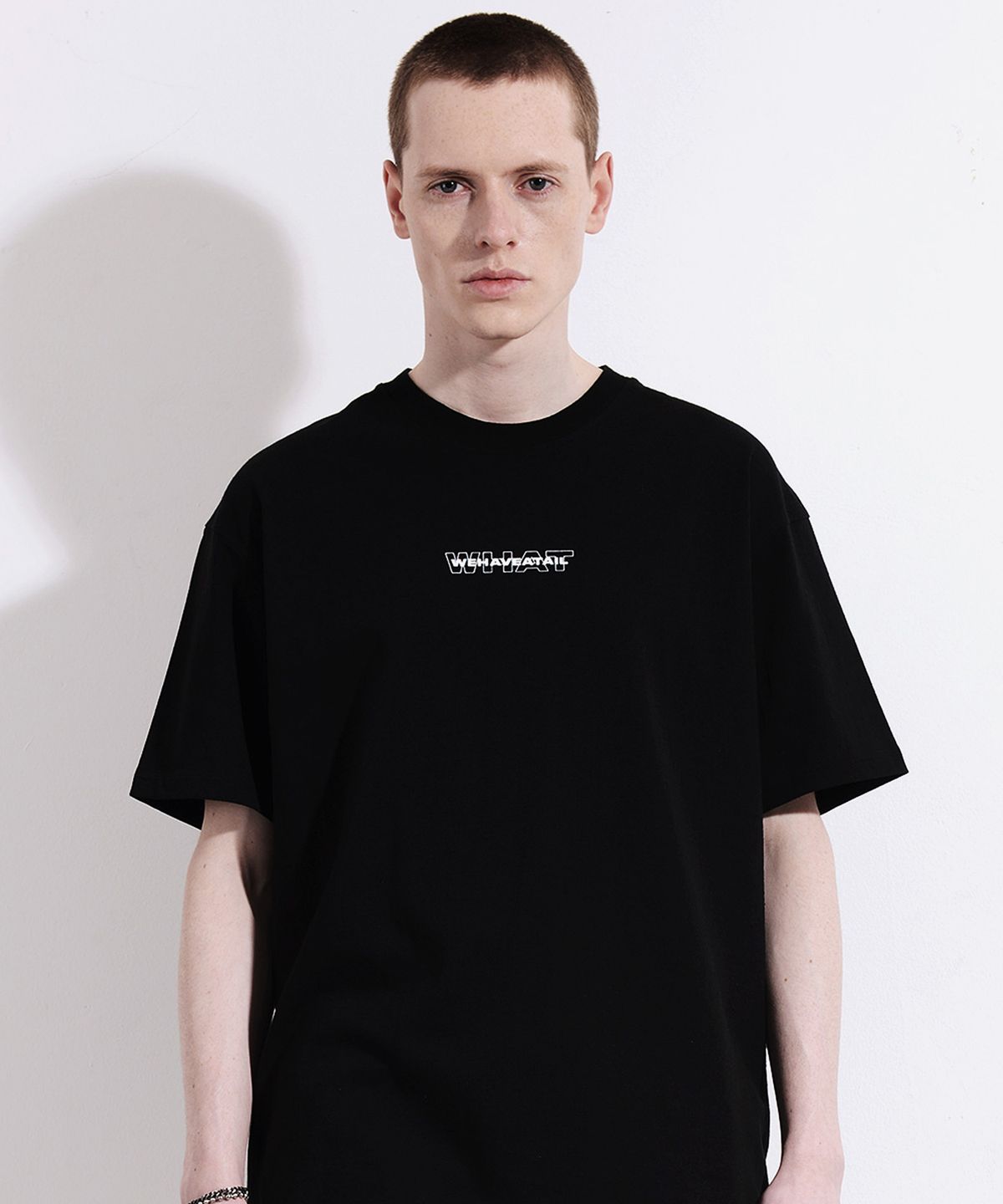 위해브어테일(WE HAVE A TAIL) SIGNATURE TSHIRTS (BLACK)