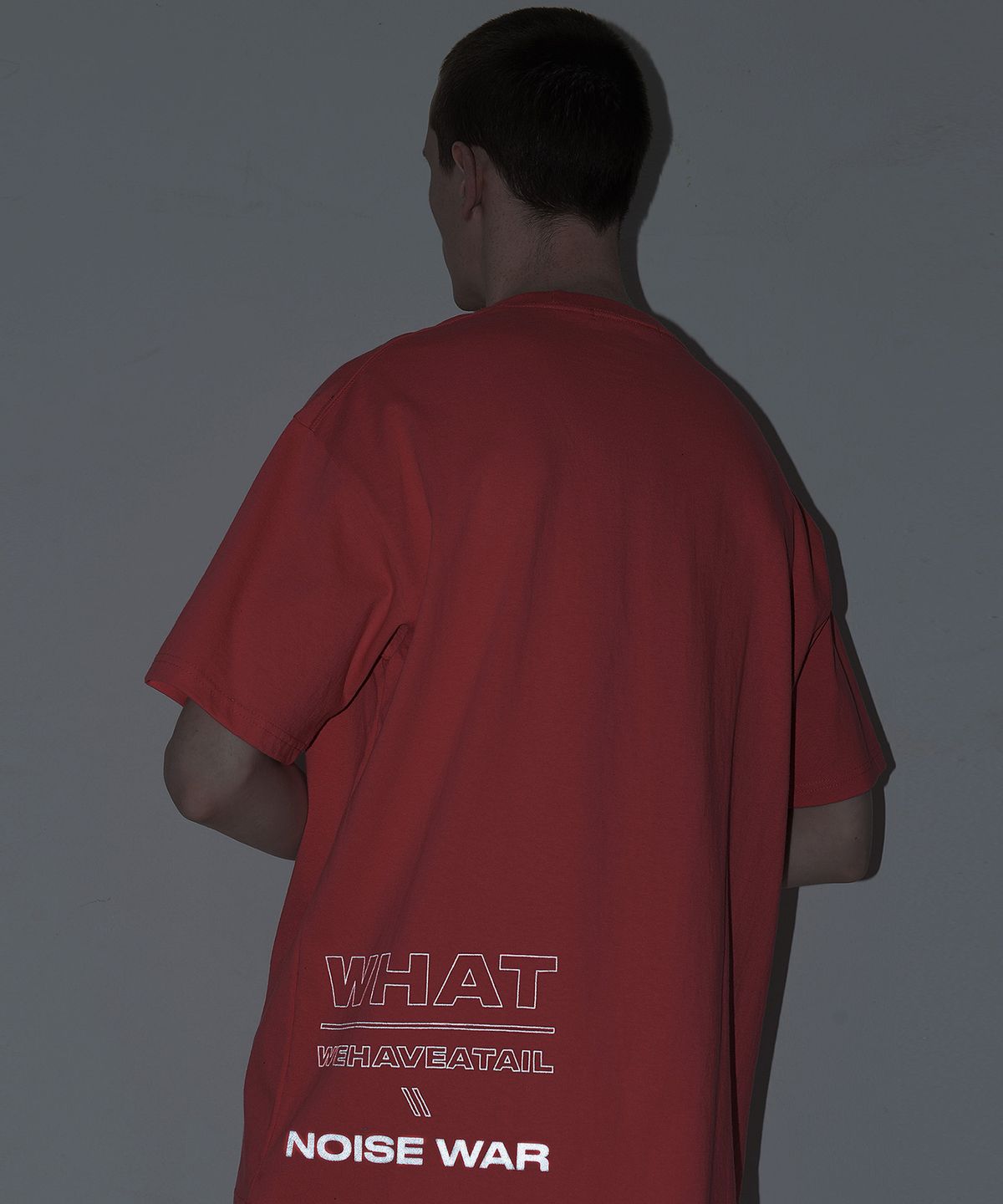 위해브어테일(WE HAVE A TAIL) REFLECTIVE SIDE LOGO TSHIRTS (CORAL)