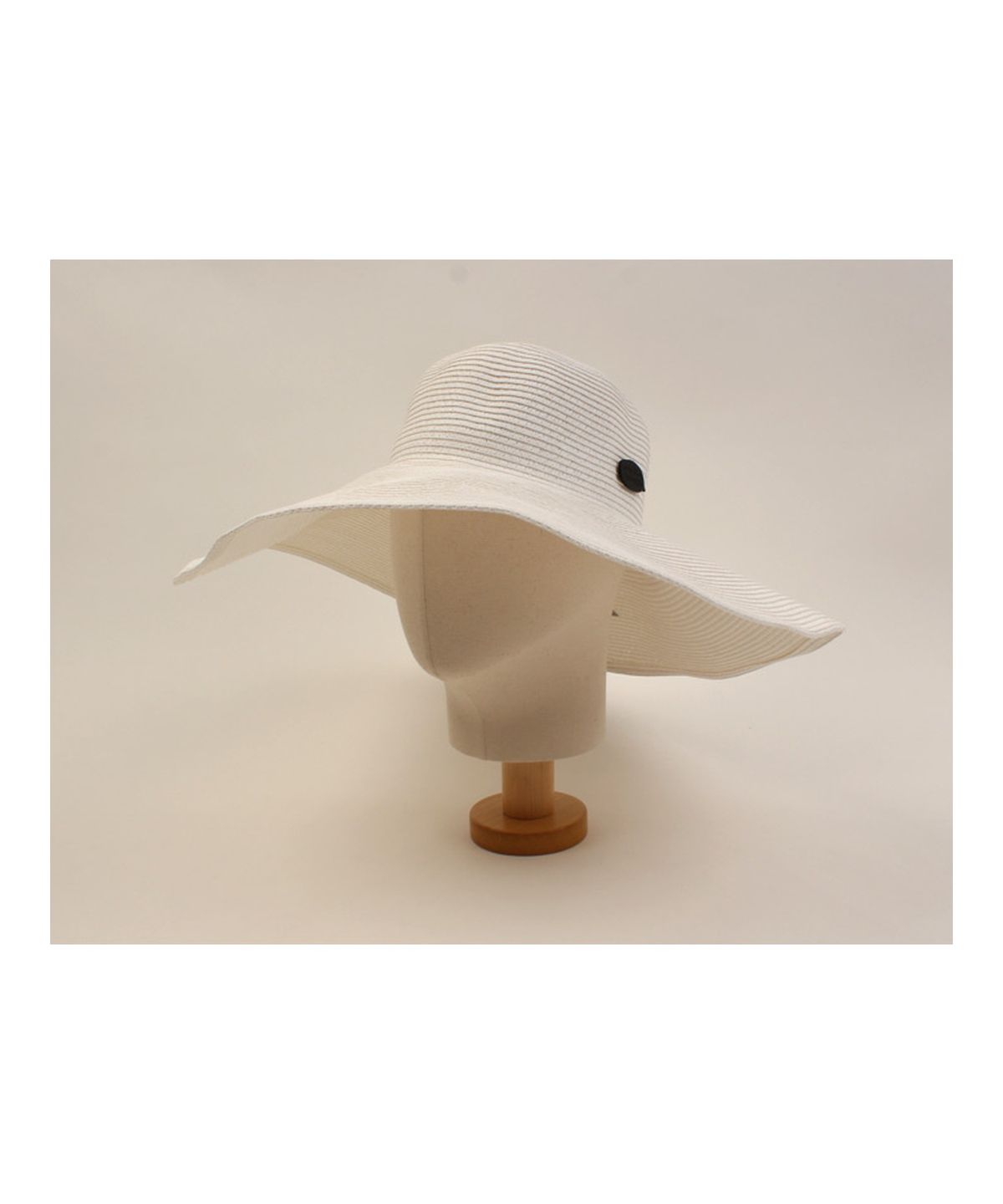 유니버셜 케미스트리(UNIVERSAL CHEMISTRY) Long White Wire Cloche Hat BK 여름페도라