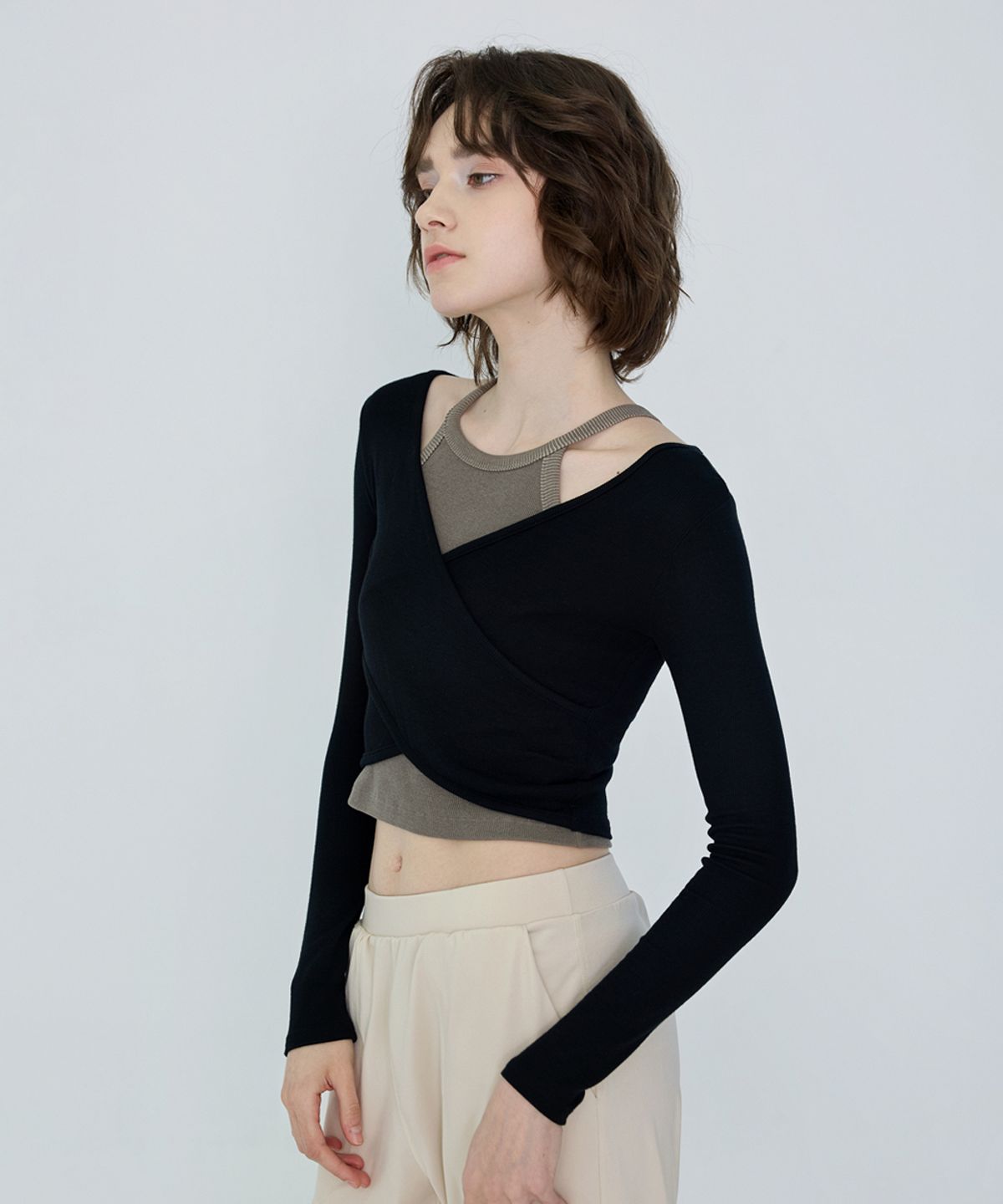 데비웨어(DEVIWEAR) 커브 랩 크롭티 DEVI-T0041-블랙