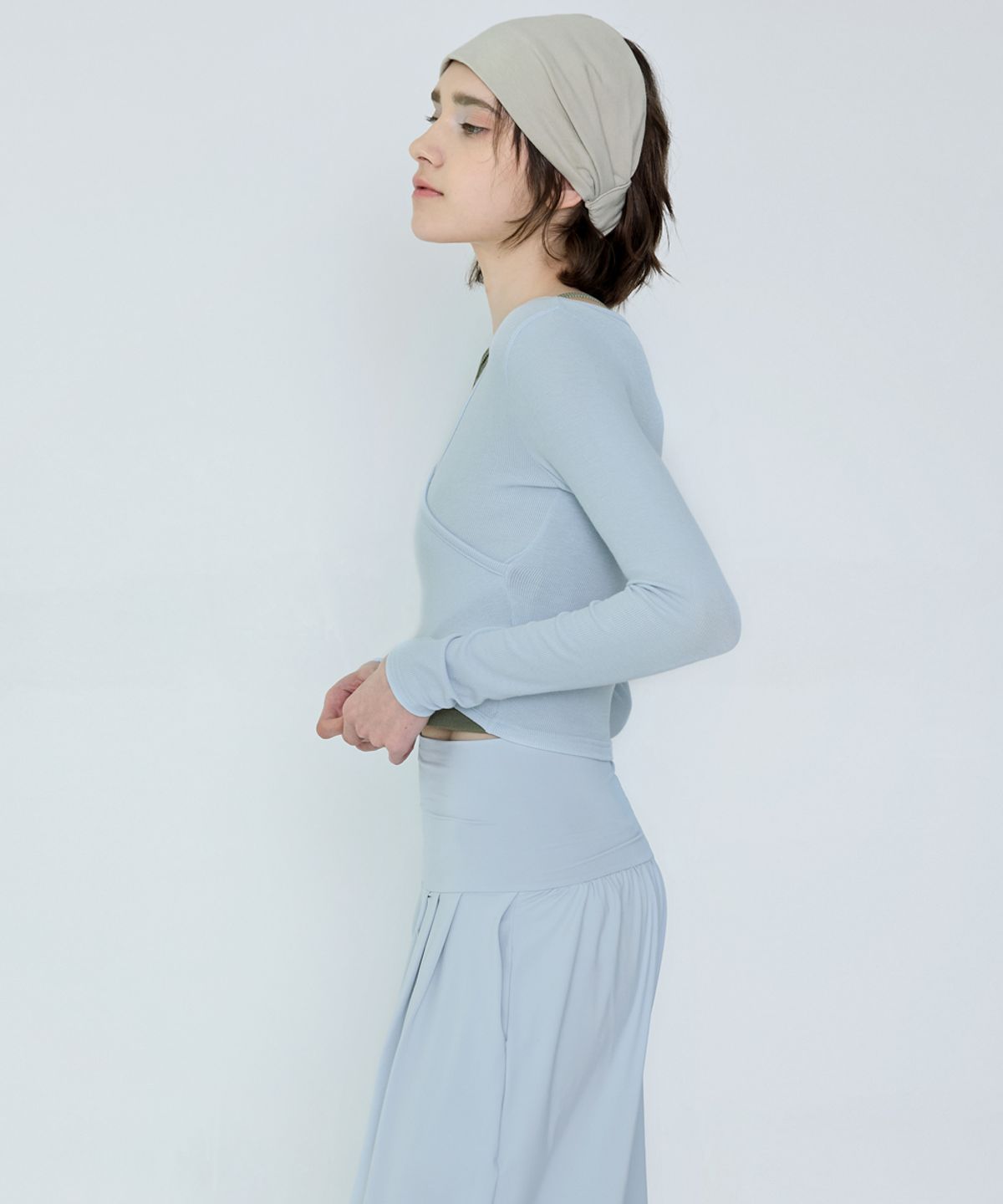 데비웨어(DEVIWEAR) 커브 랩 크롭티 DEVI-T0041-스카이