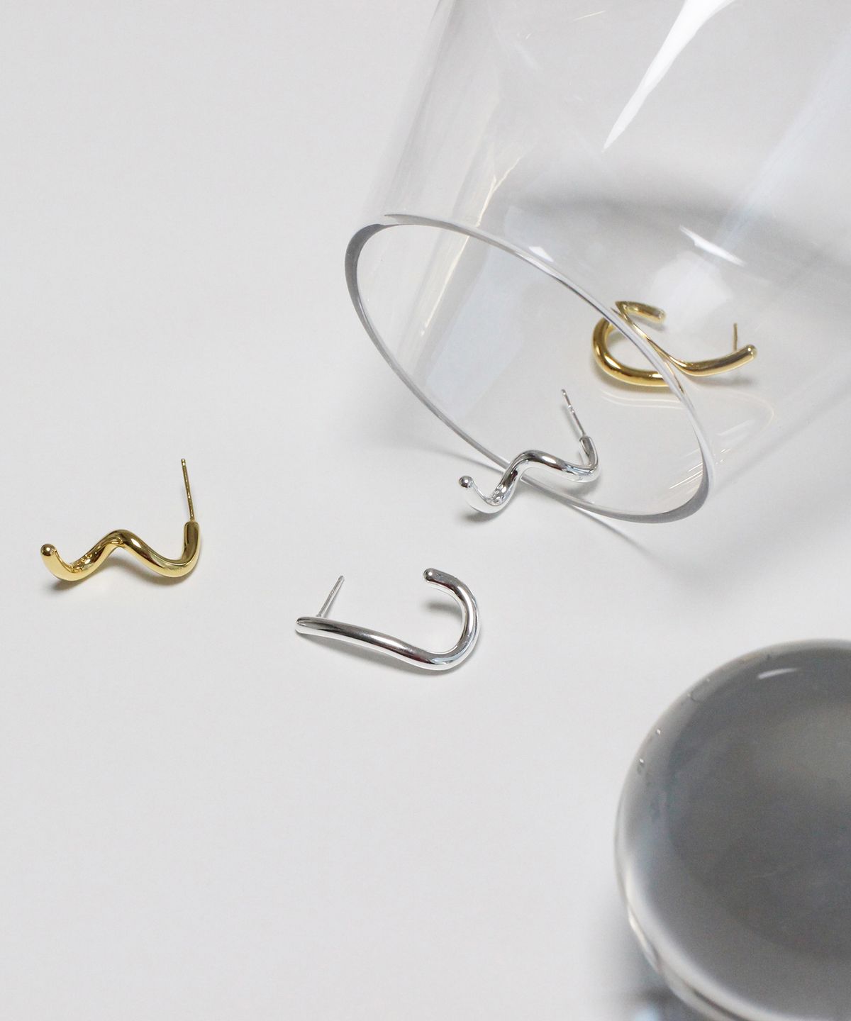 메이딘리(MADIN'LY) Trait earring