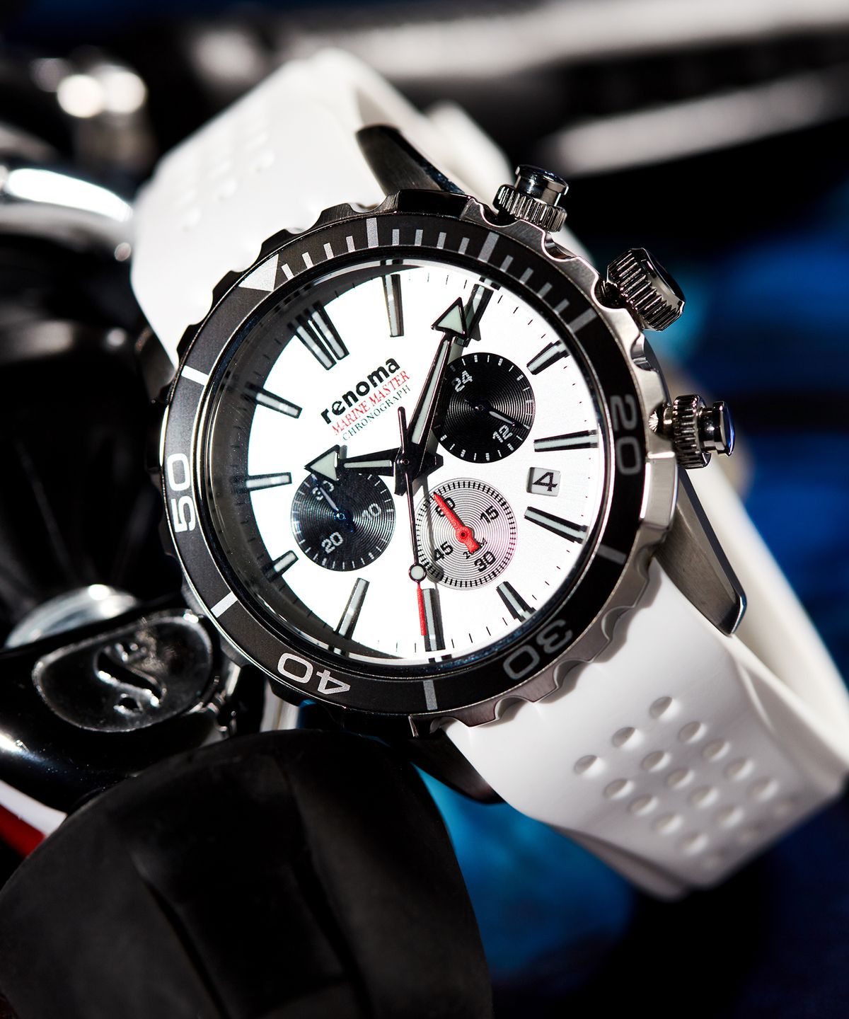레노마 시계(RENOMA WATCH) 남성 화이트 다이버시계 방수 실리콘 스포츠 시계 마린마스터 RE550WH
