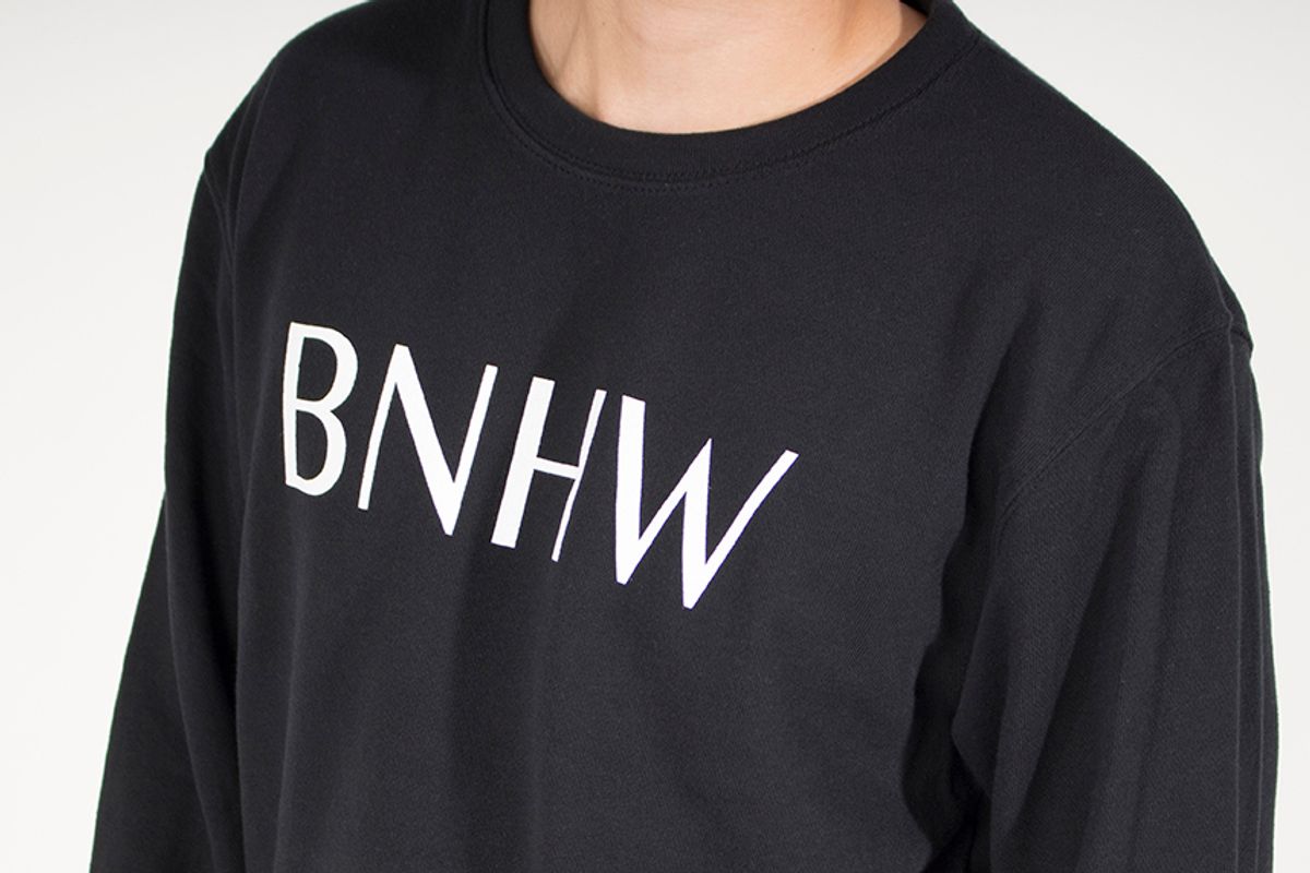 변화(BNHW) CHANGE 태극기 맨투맨 프린트 블랙