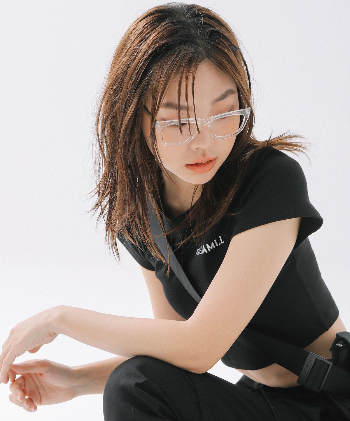 카가미엘(KAGAMI.L) 스탠다드 크롭 티셔츠 블랙