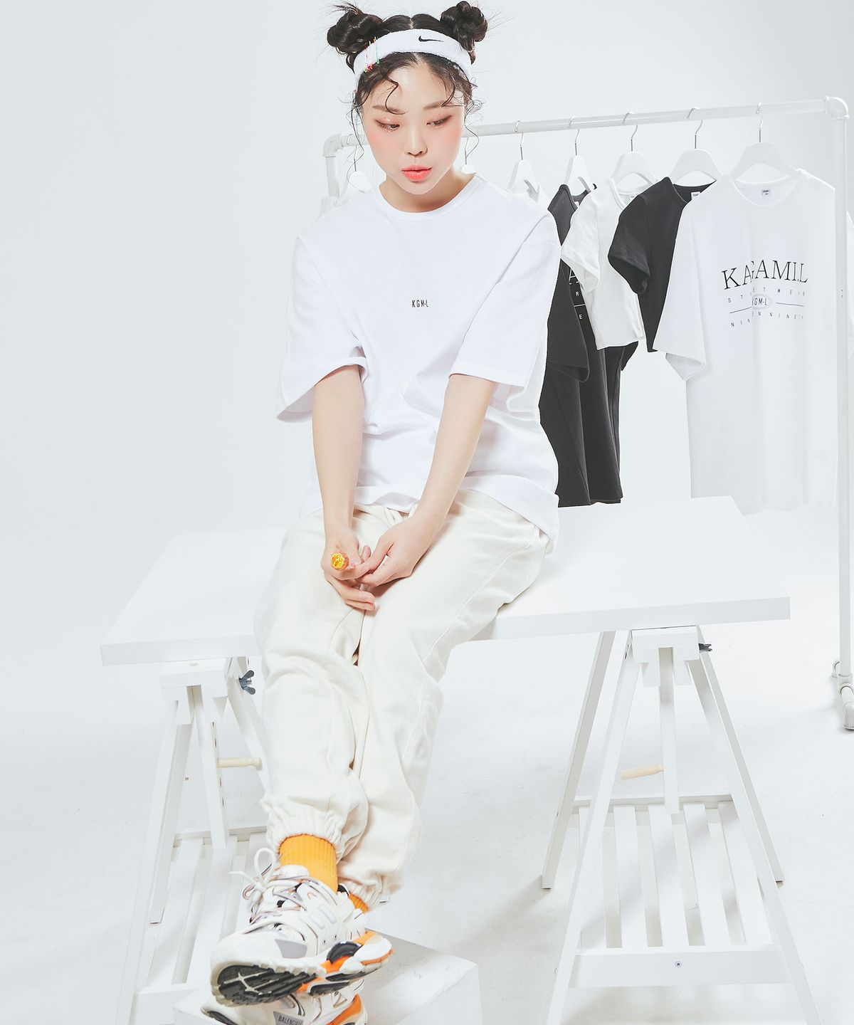 카가미엘(KAGAMI.L) 오버사이즈 스트레이트 라인 티셔츠 화이트