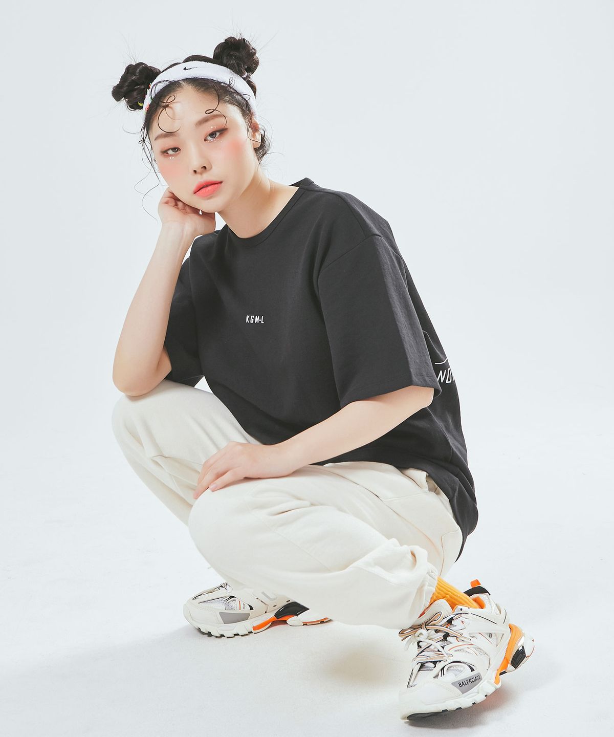 카가미엘(KAGAMI.L) 오버사이즈 스트레이트 라인 티셔츠 블랙
