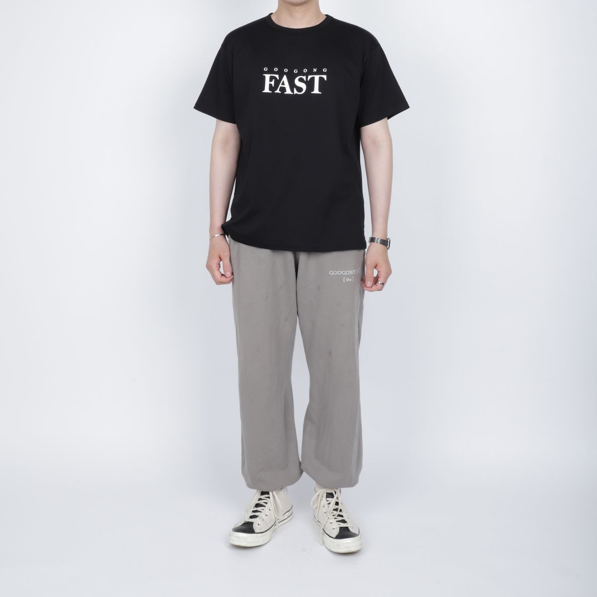 구공페스트(GOOGONGFAST) 오버핏 로고 프린팅 티셔츠 (블랙-화이트)