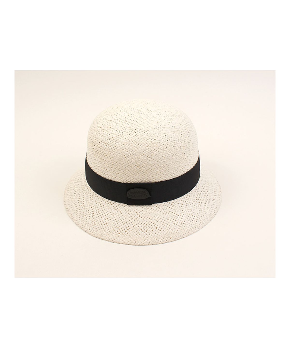 유니버셜 케미스트리(UNIVERSAL CHEMISTRY) Cool White Cloche Hat BK 여름페도라