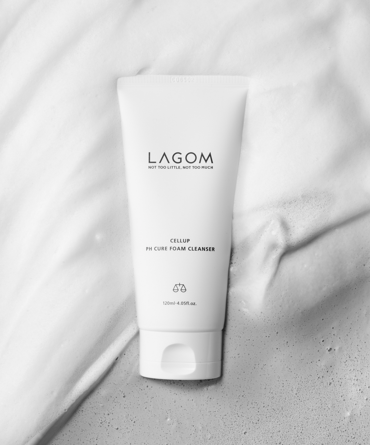 라곰(LAGOM) 셀럽 피에이치 큐어 폼 클렌저 120ml