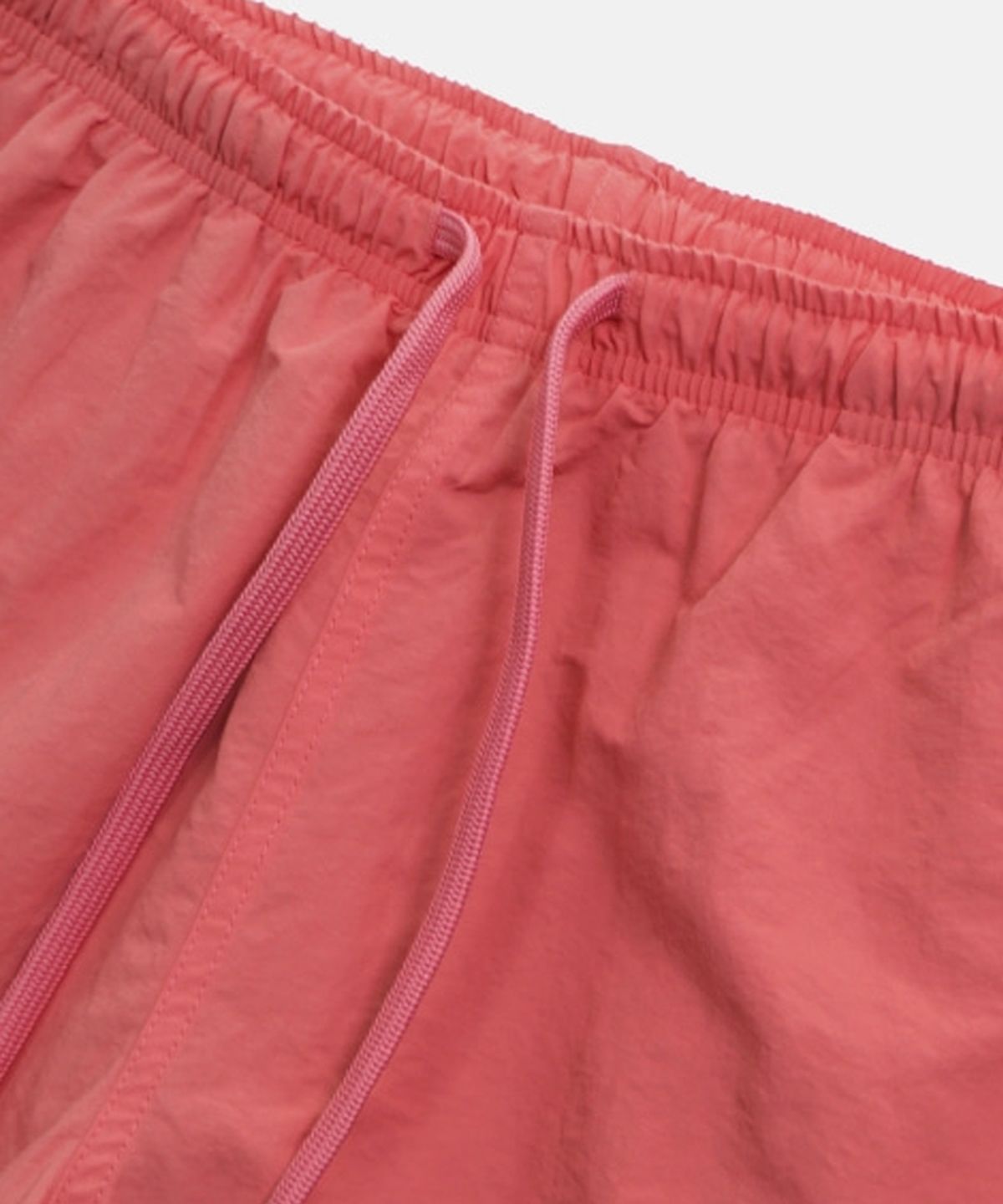 아임낫어휴먼비잉(I AM NOT A HUMAN BEING) RUBBER PATCHED SHORTS - CORAL