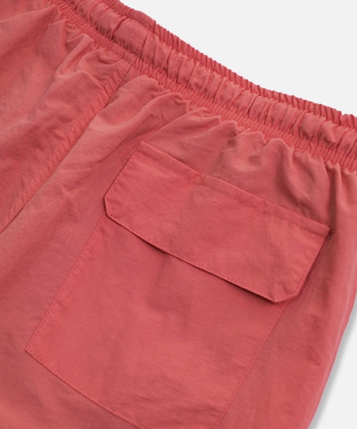 아임낫어휴먼비잉(I AM NOT A HUMAN BEING) RUBBER PATCHED SHORTS - CORAL
