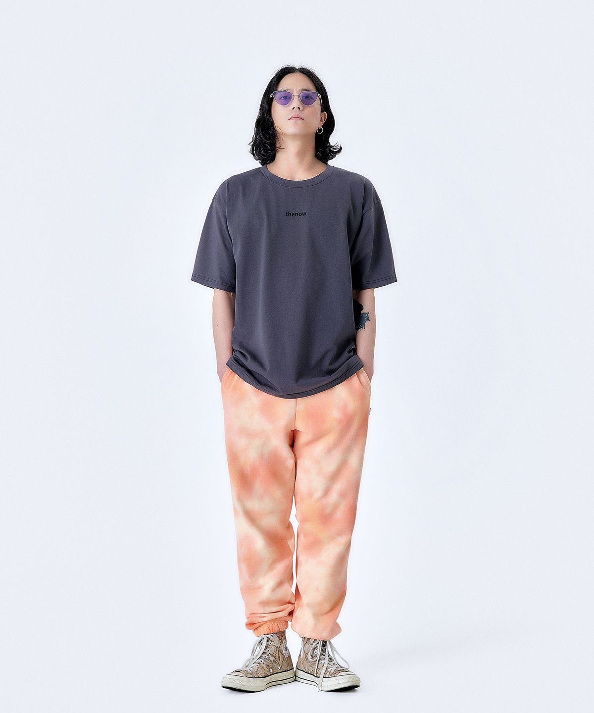댄앤나우(THENOW) thenow 미니 프린팅 오버핏 티셔츠 다크그레이