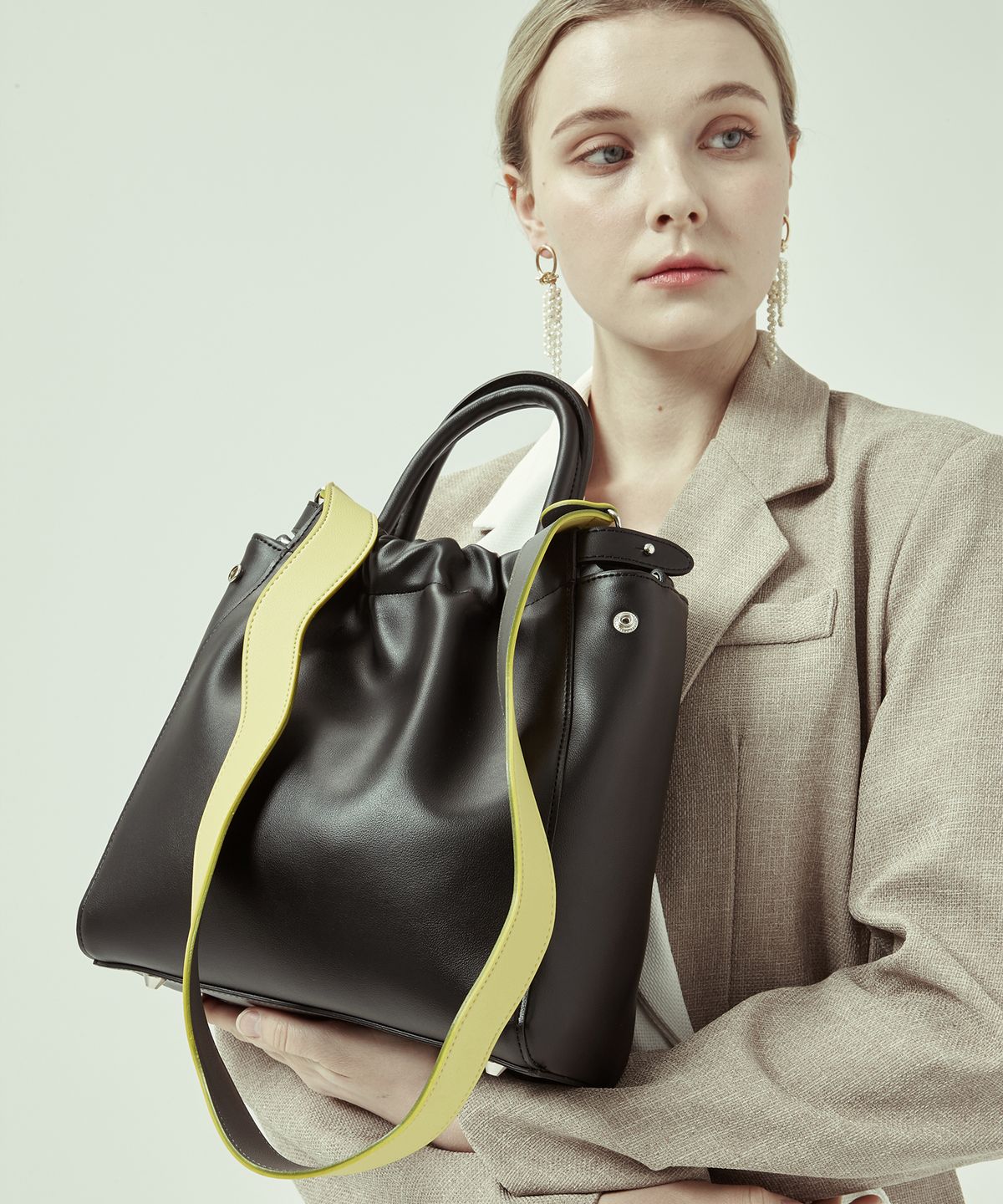 보니블라(BONIBLAH) DOUX BAG (EBONY BLACK)