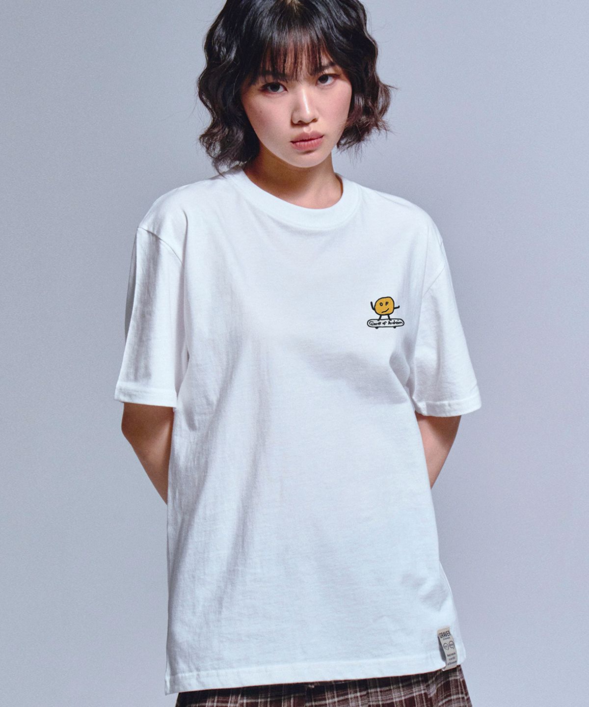 그레이버(GRAVER) [UNISEX]도트보드 자수 반팔티_2color