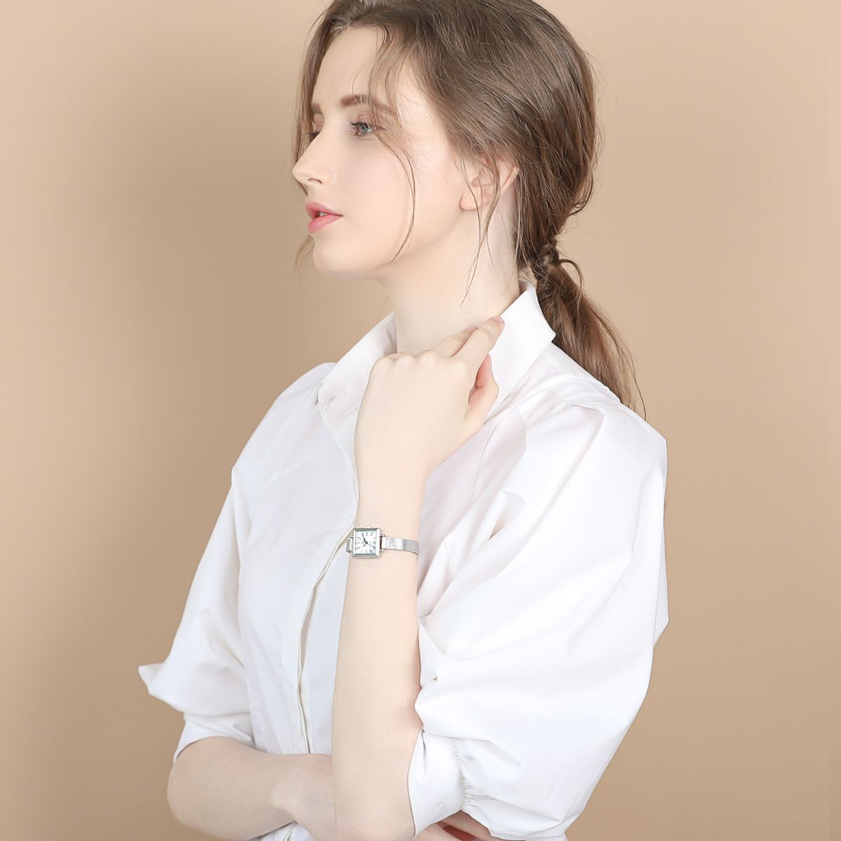 디유아모르(DIEUAMOUR) 여성 메쉬밴드시계 DAW6102MS-SW 다이아몬드 시계