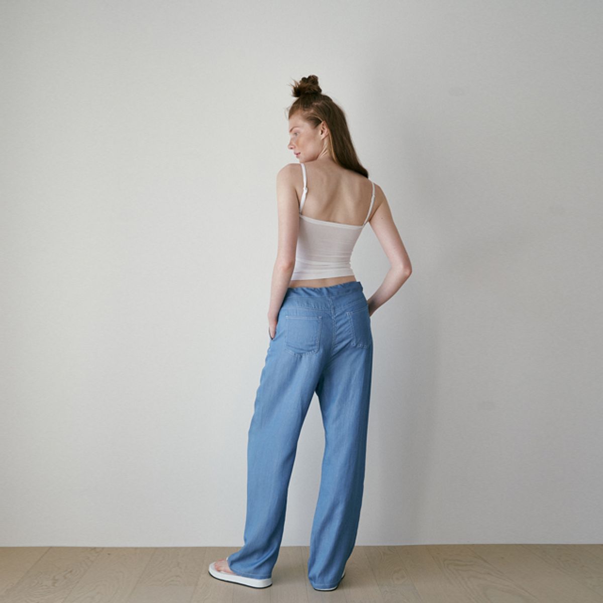 르브아시스(REVOIRSIS) tencel denim pants light blue